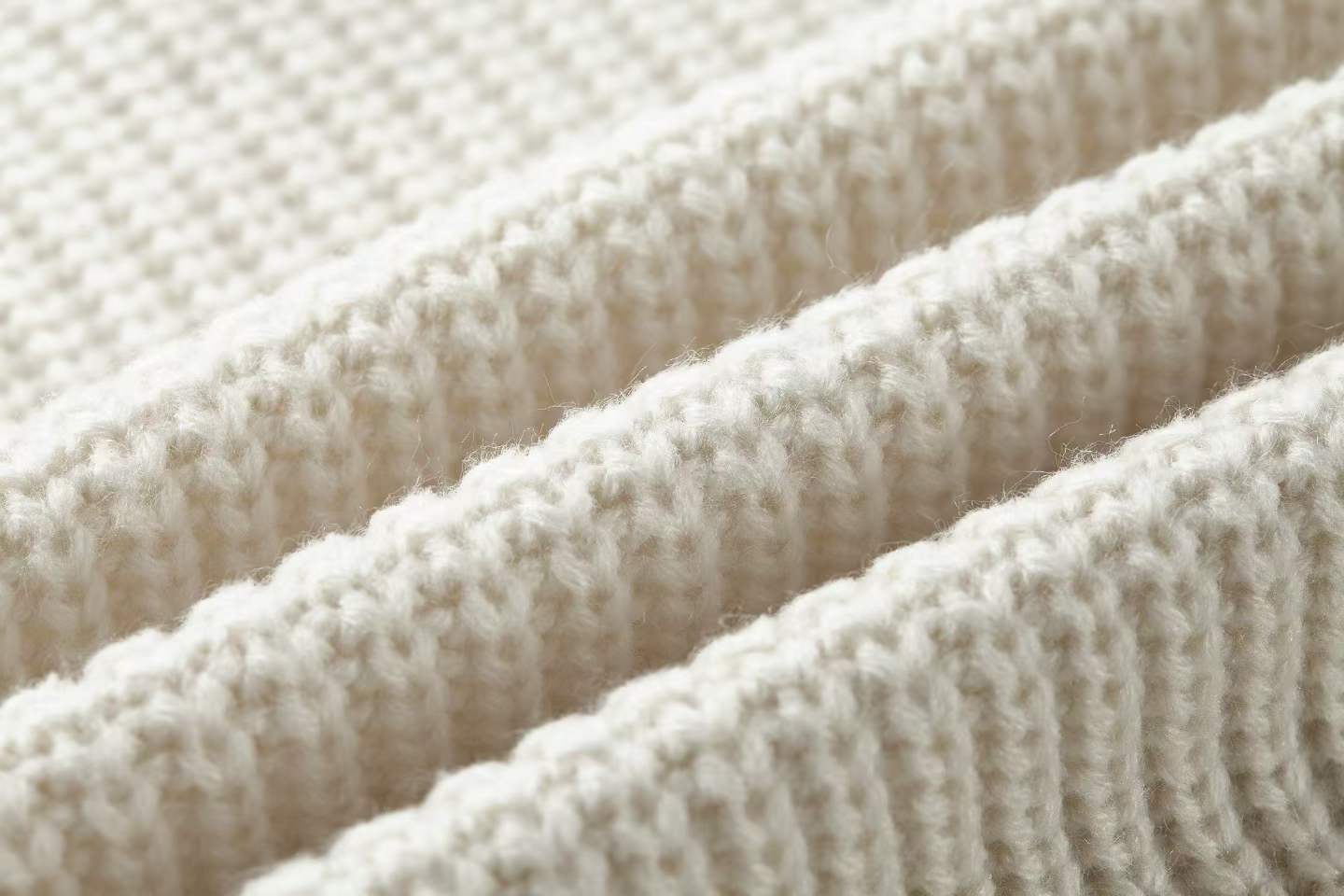 Fendi cream wool pullover with a maxi Fendi logo embroidered on the front.