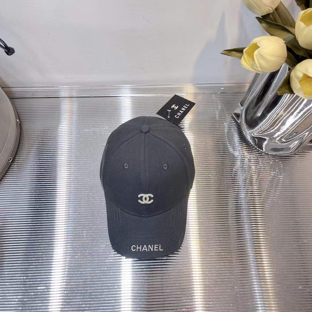 Chanel baseball cap with a white CC logo