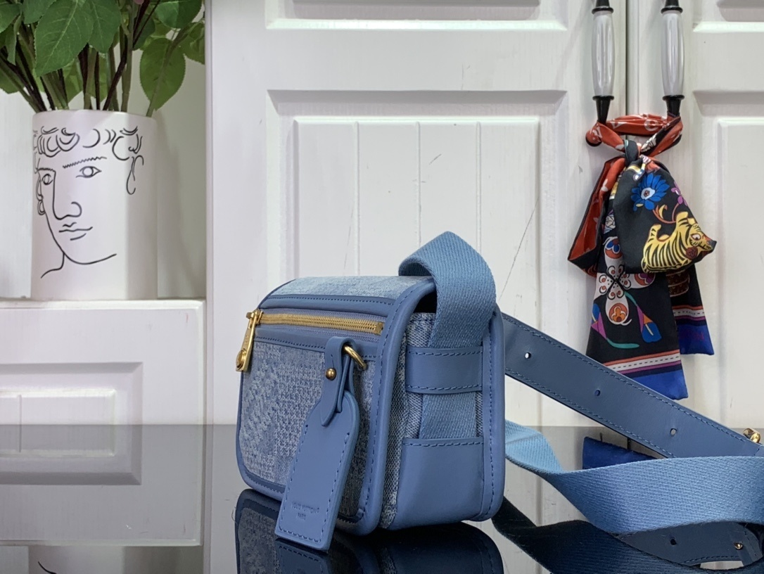 LV Bosphore Wearable Wallet in Damier Denim 3D cotton canvas.