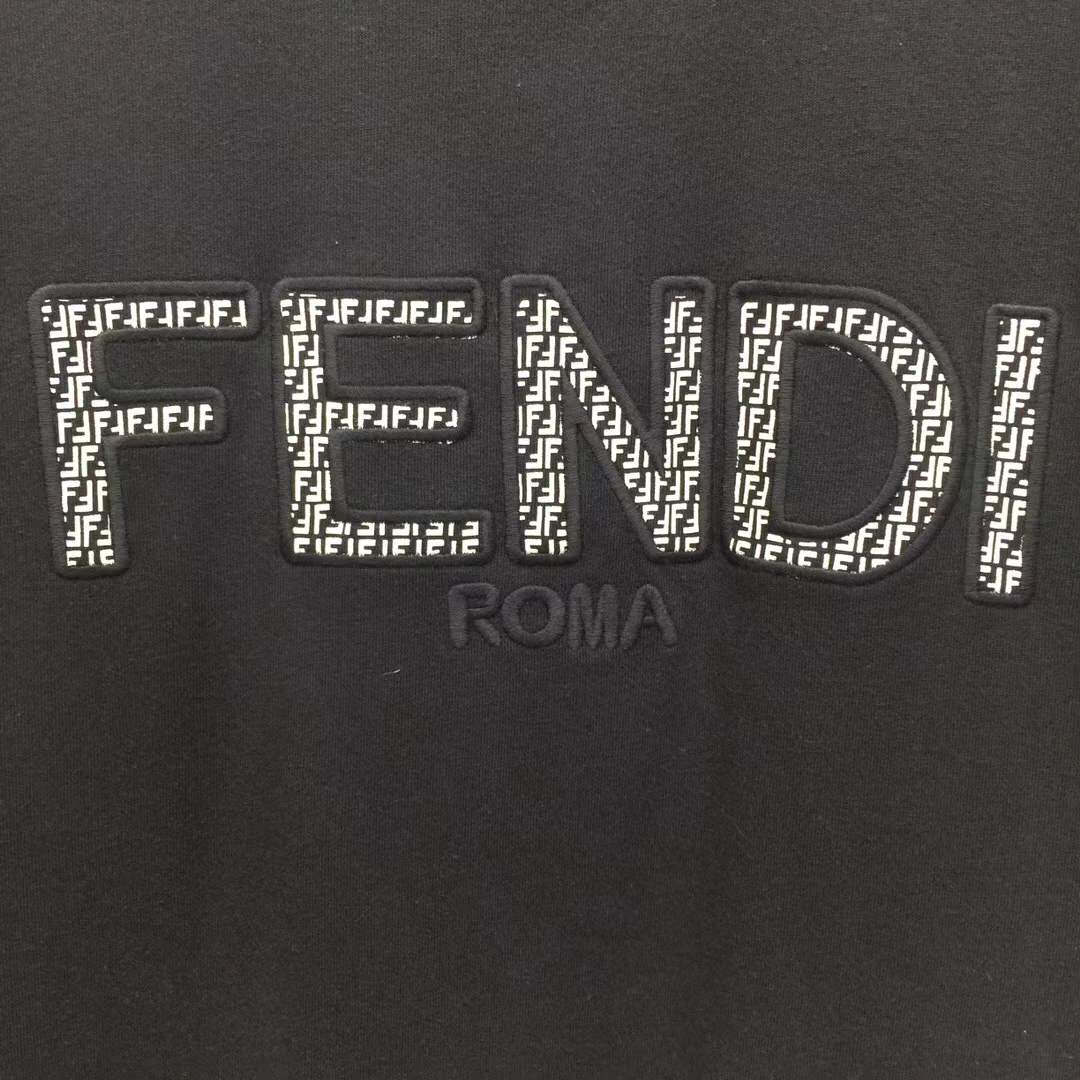 Fendi cotton jersey t-shirt with a sequin logo in black