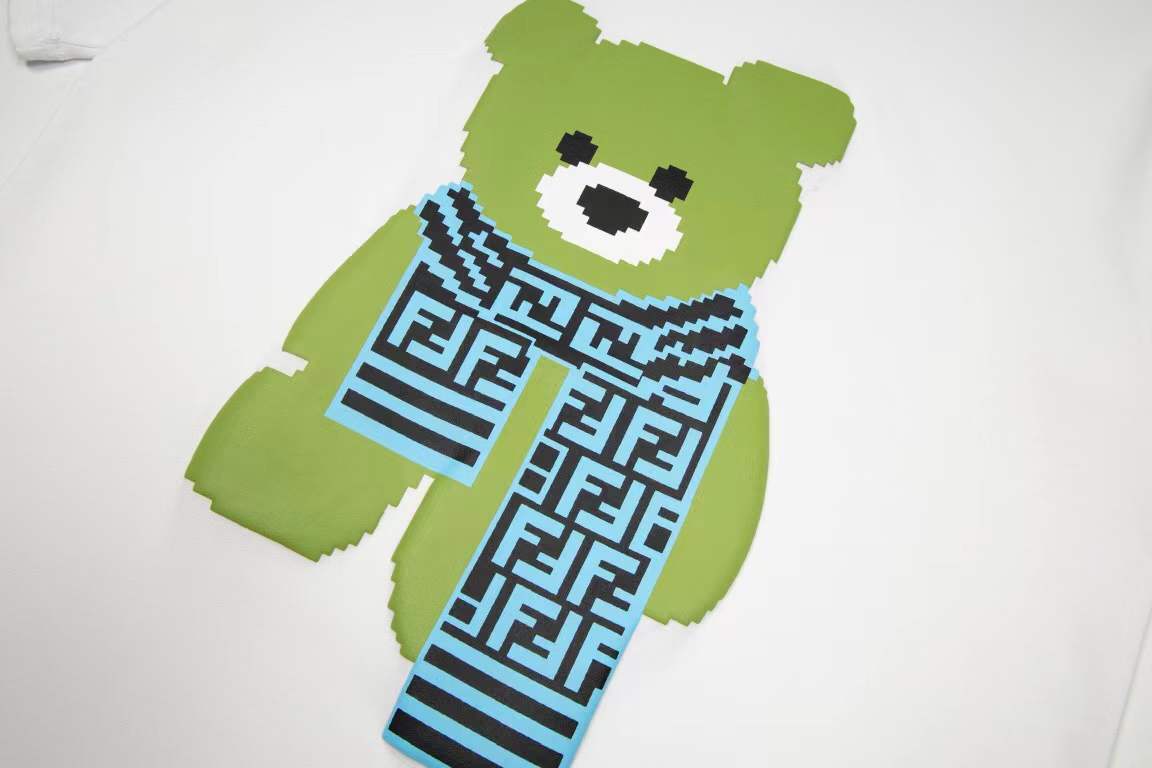 Fendi kids' white cotton t-shirt with a green teddy bear graphic print