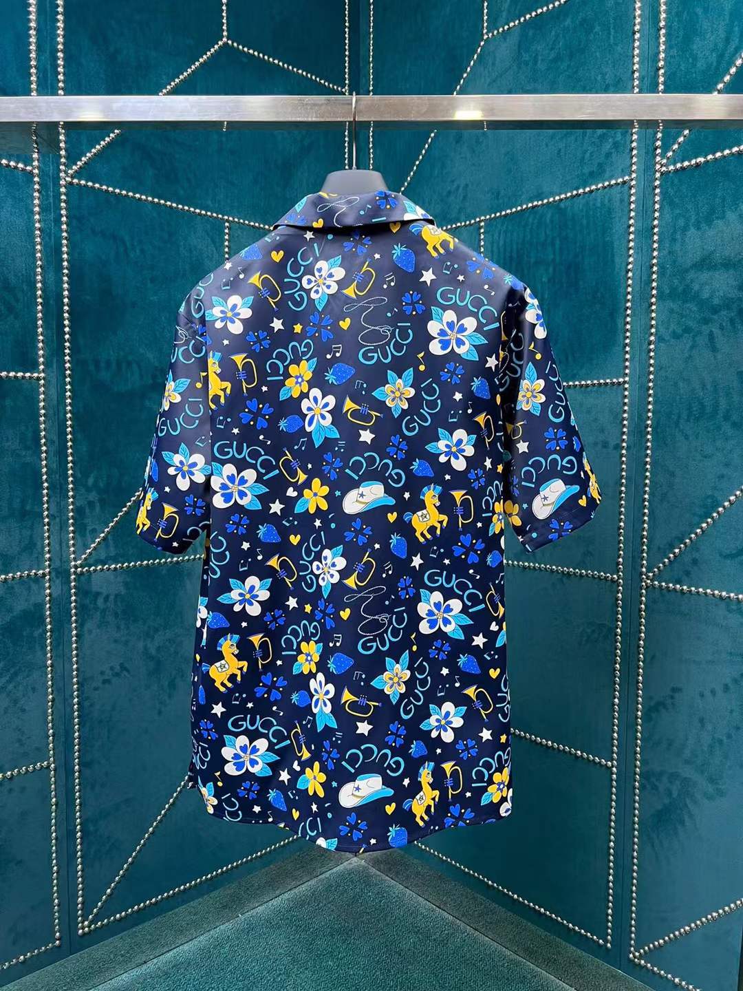 Gucci retro flower and pony print cotton bowling shirt