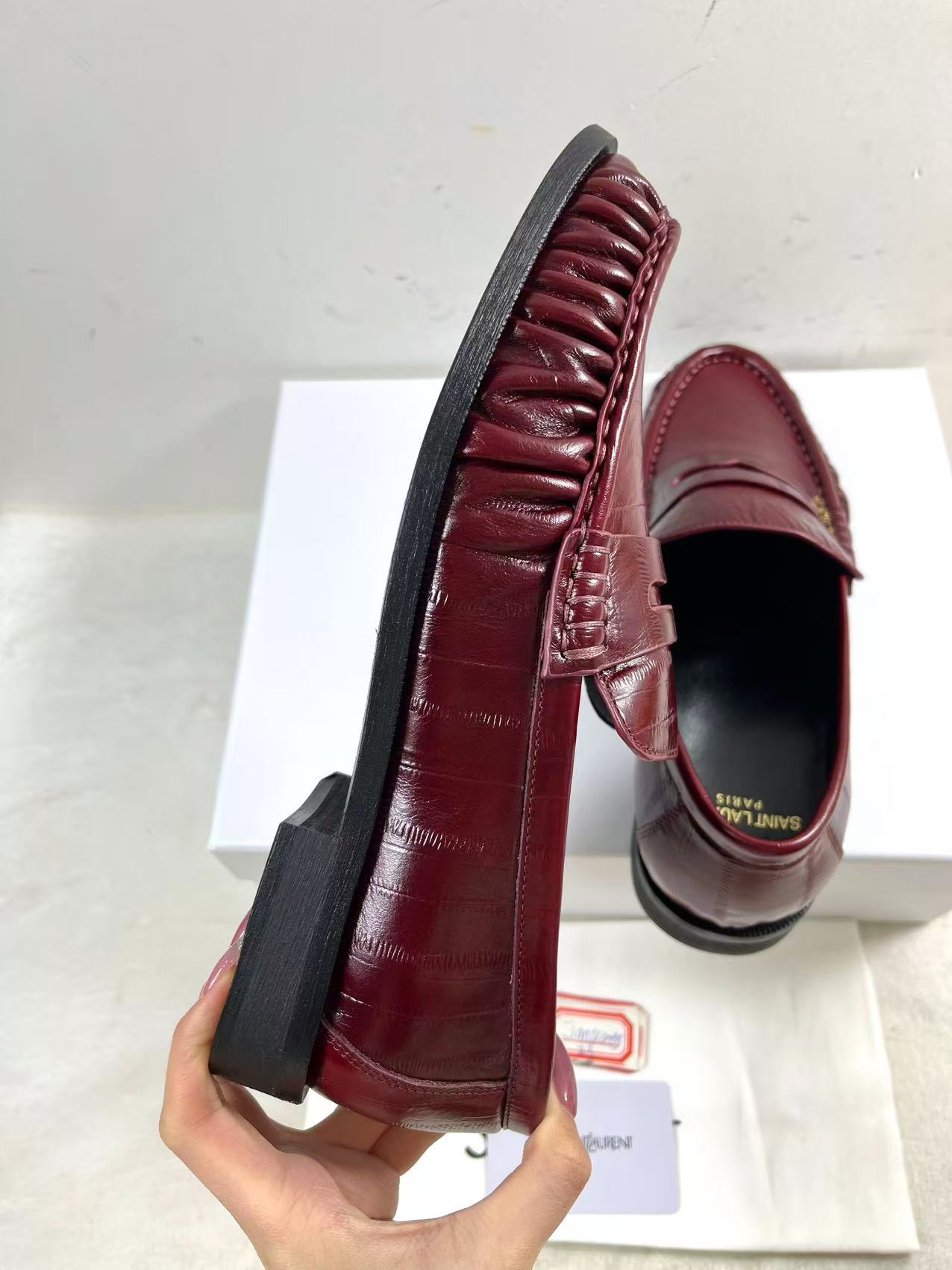 Saint Laurent Campo croc-effect leather loafers in a burgundy color size EU42 mens