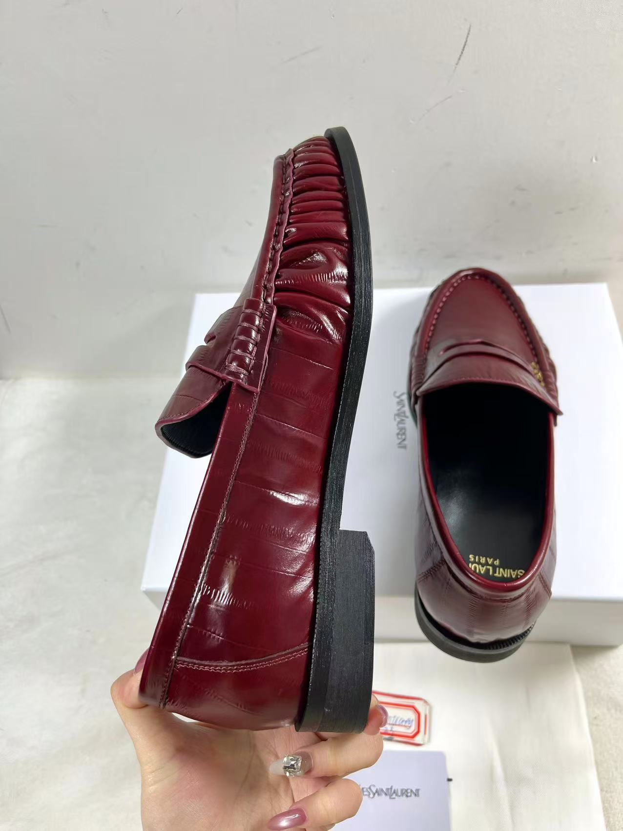 Saint Laurent Campo croc-effect leather loafers in a burgundy color size EU42 mens