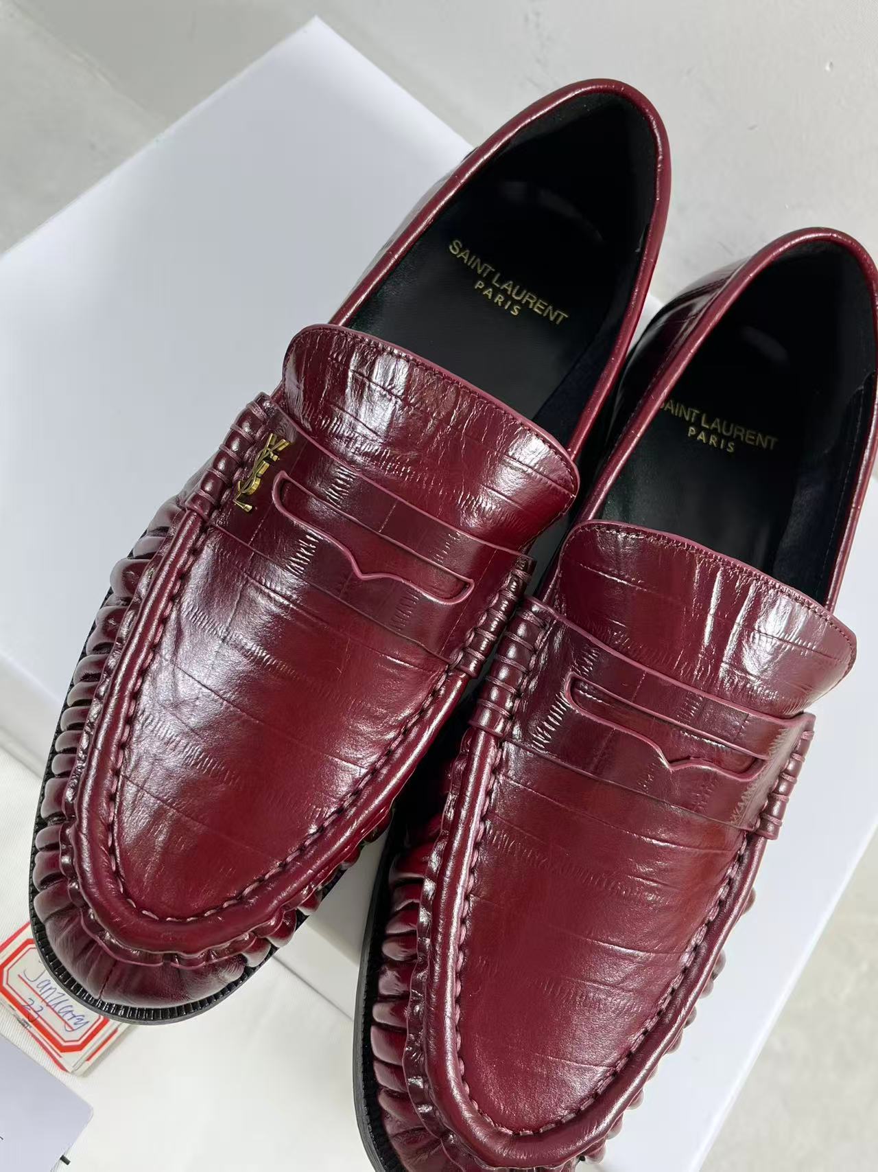 Saint Laurent Campo croc-effect leather loafers in a burgundy color size EU42 mens
