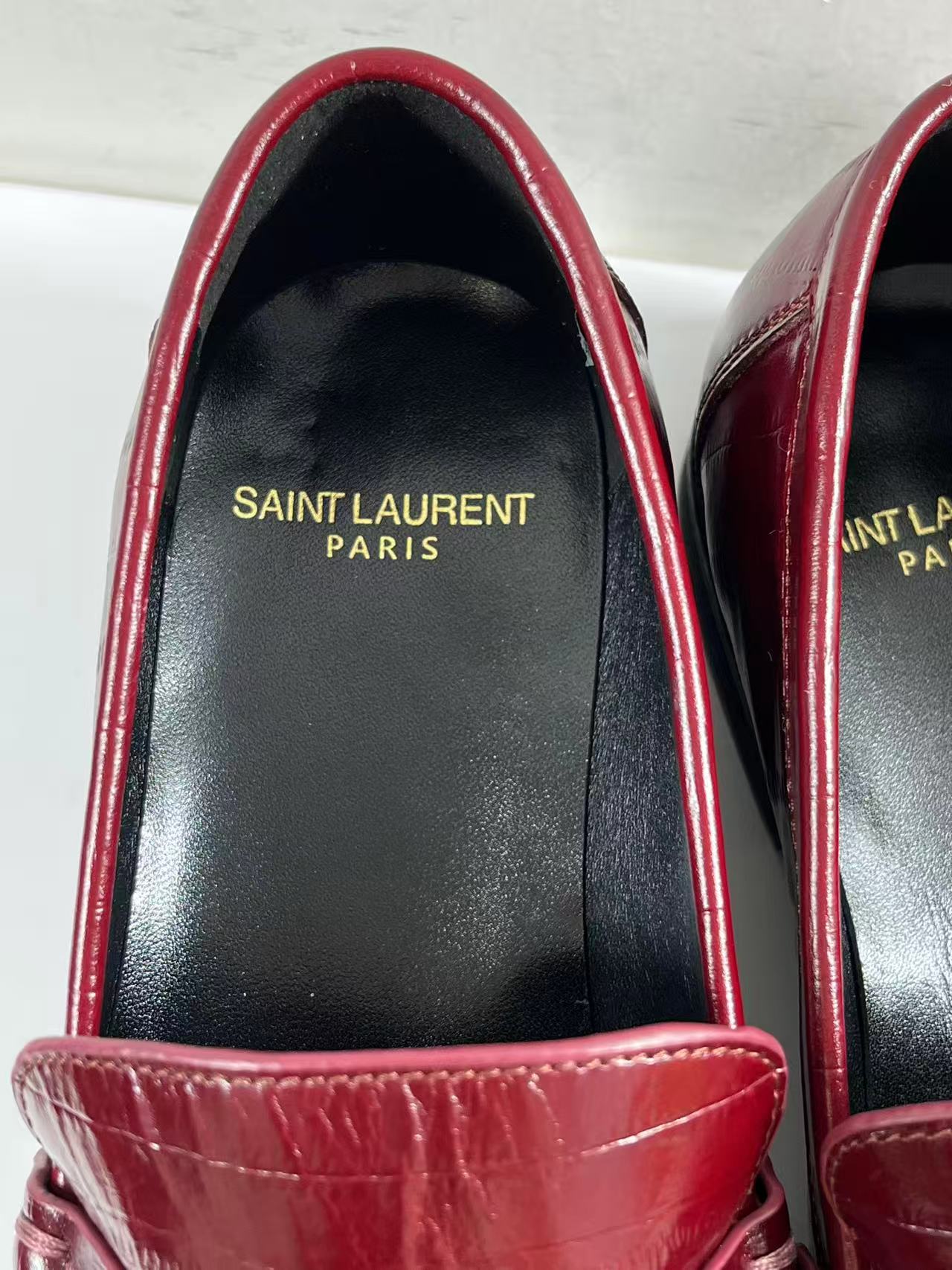 Saint Laurent Campo croc-effect leather loafers in a burgundy color size EU42 mens
