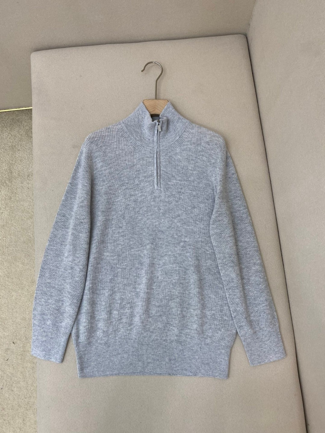 Loropiana grey knitted quarter-zip jumper