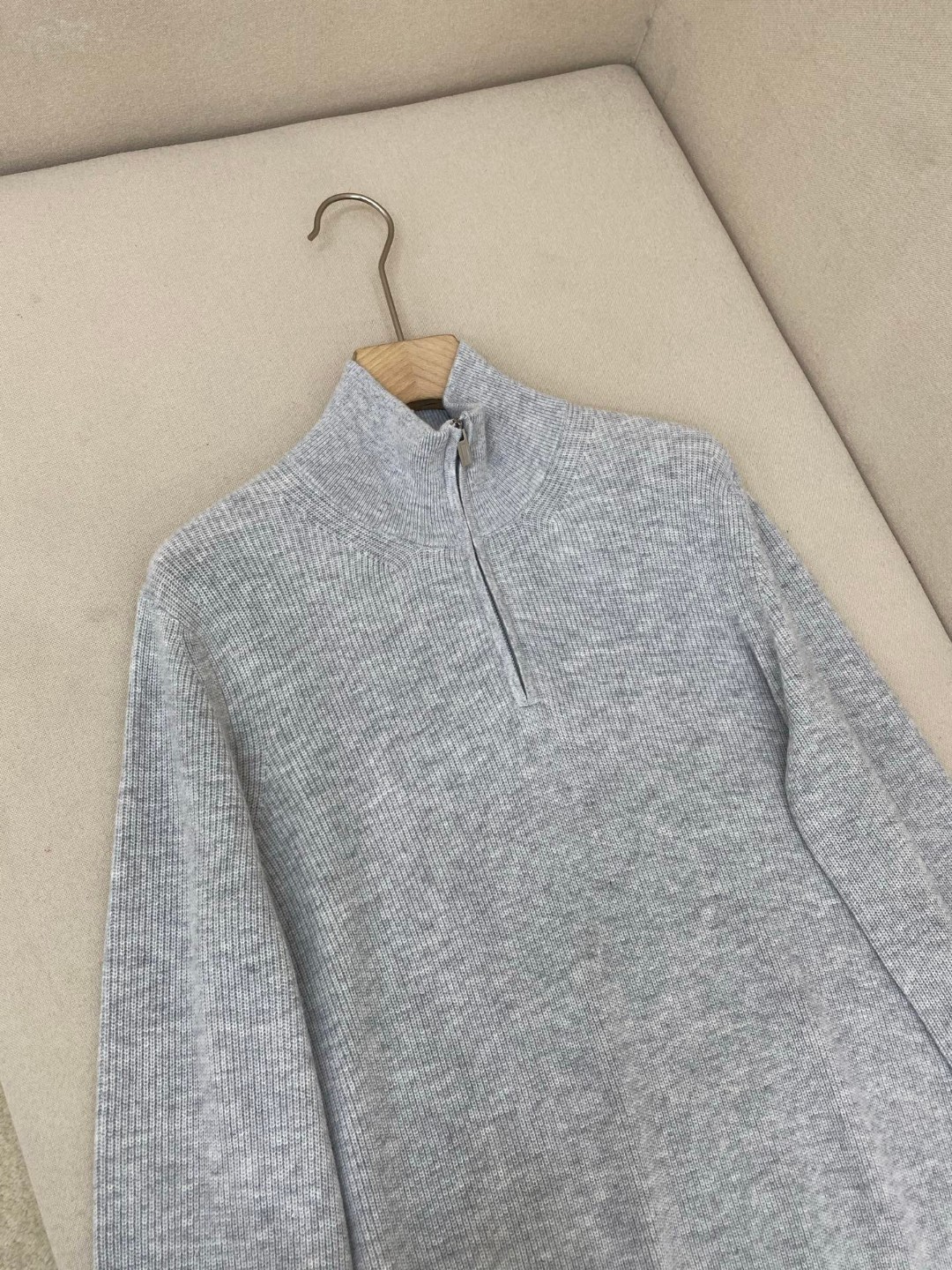 Loropiana grey knitted quarter-zip jumper