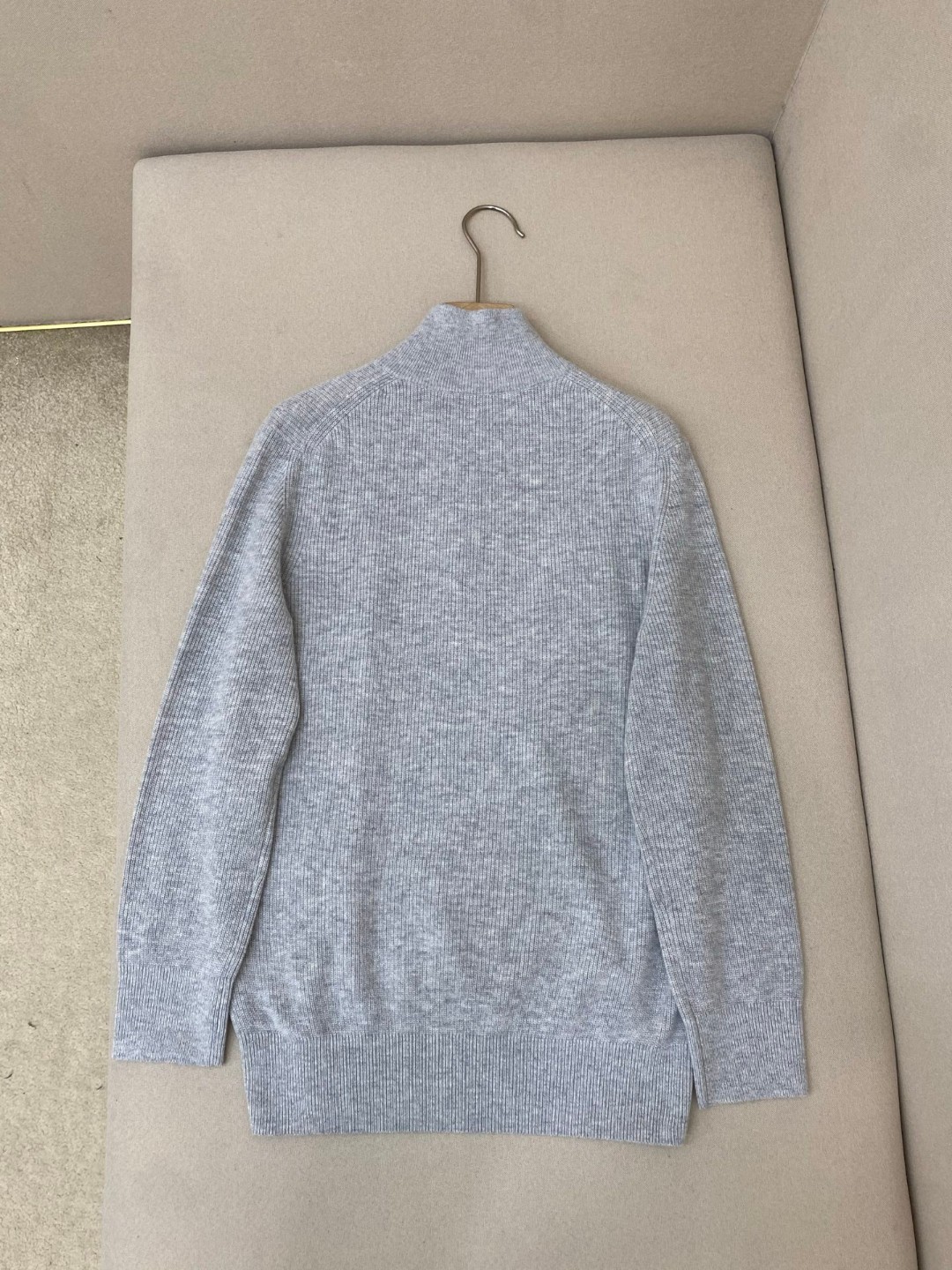 Loropiana grey knitted quarter-zip jumper