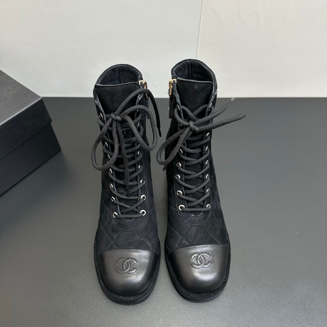 Chanel Cruise 2025/26 Lace-Up Shoes in black suede calfskin and calfskin