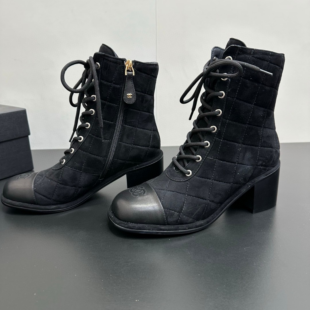 Chanel Cruise 2025/26 Lace-Up Shoes in black suede calfskin and calfskin