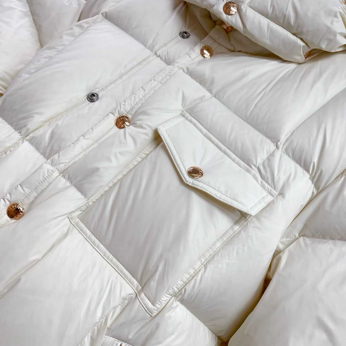 Moncler Serfanto hooded short down jacket in white and blue