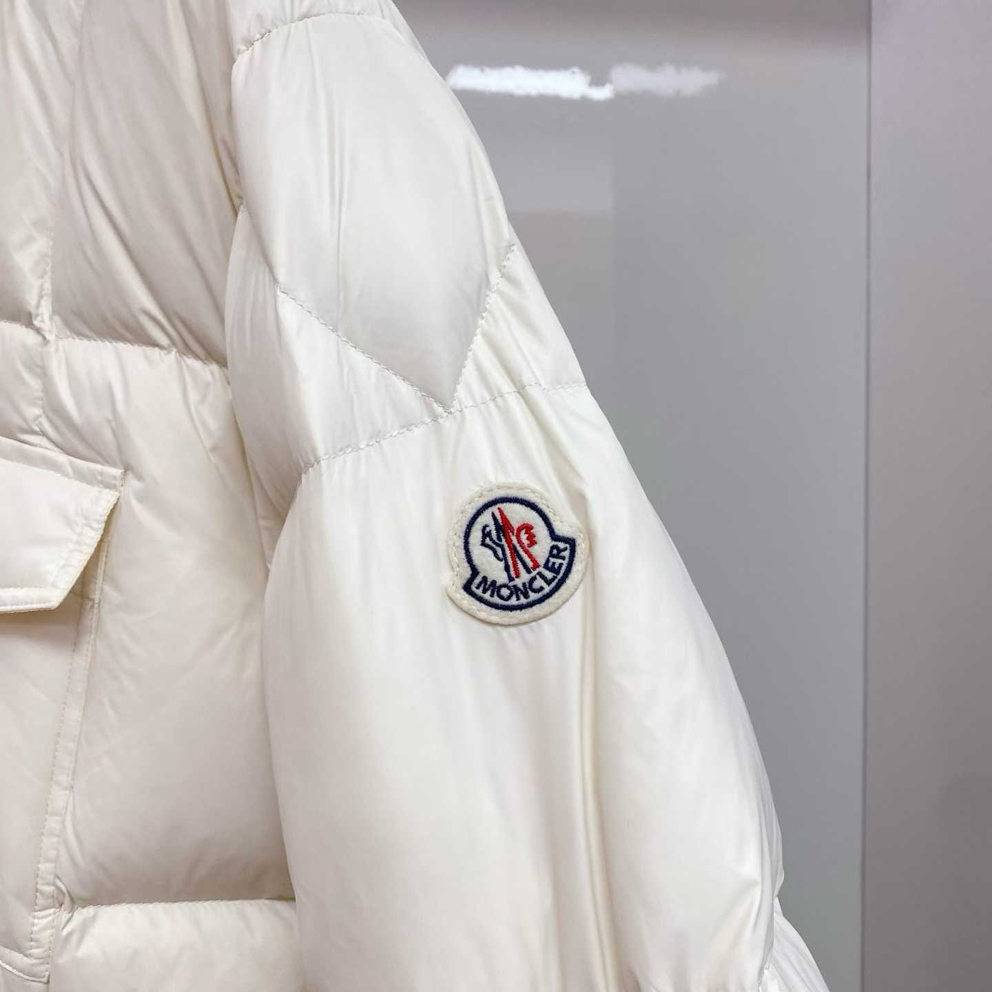 Moncler Serfanto hooded short down jacket in white and blue