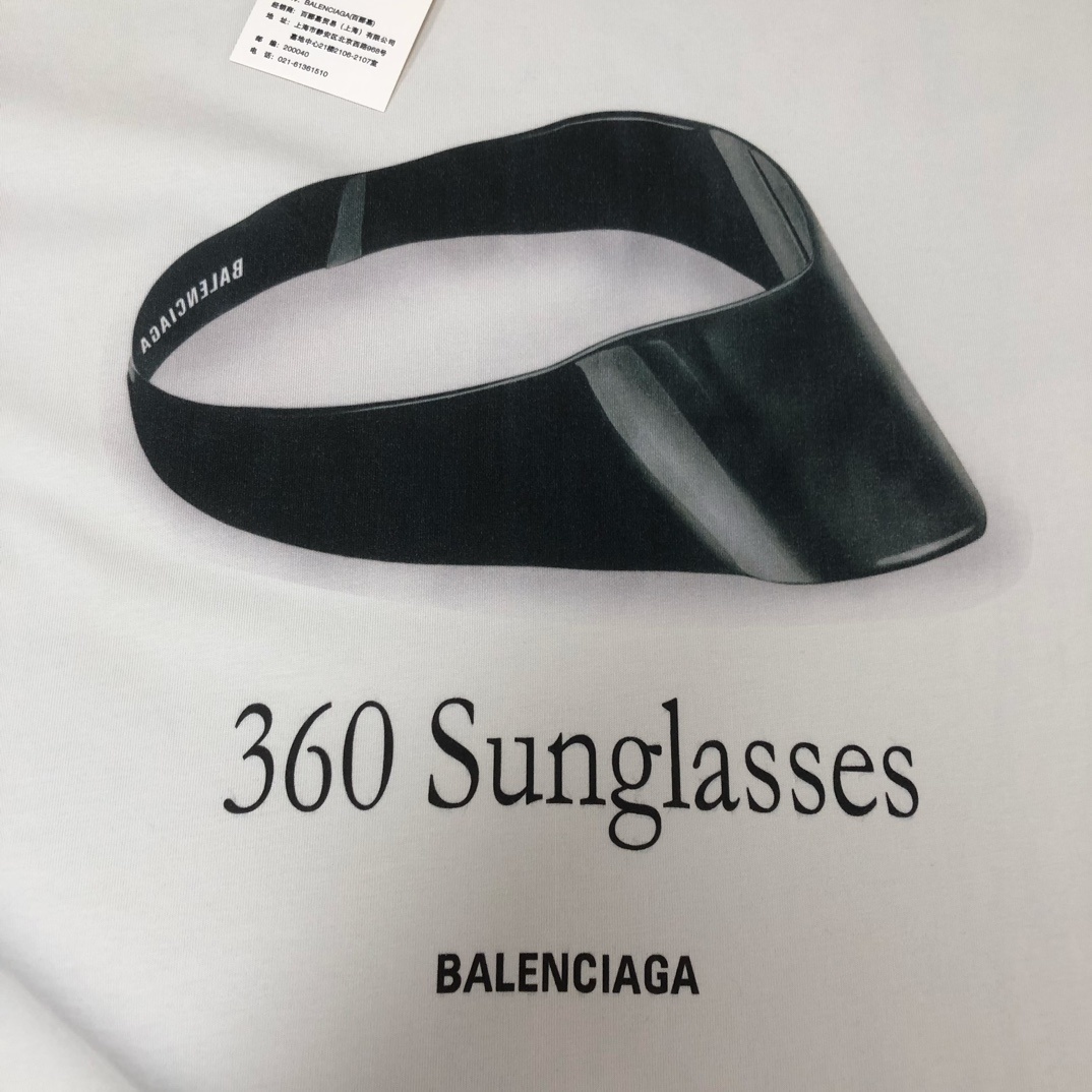 Balenciaga 360 Sunglasses medium-fit T-shirt in dirty white cotton