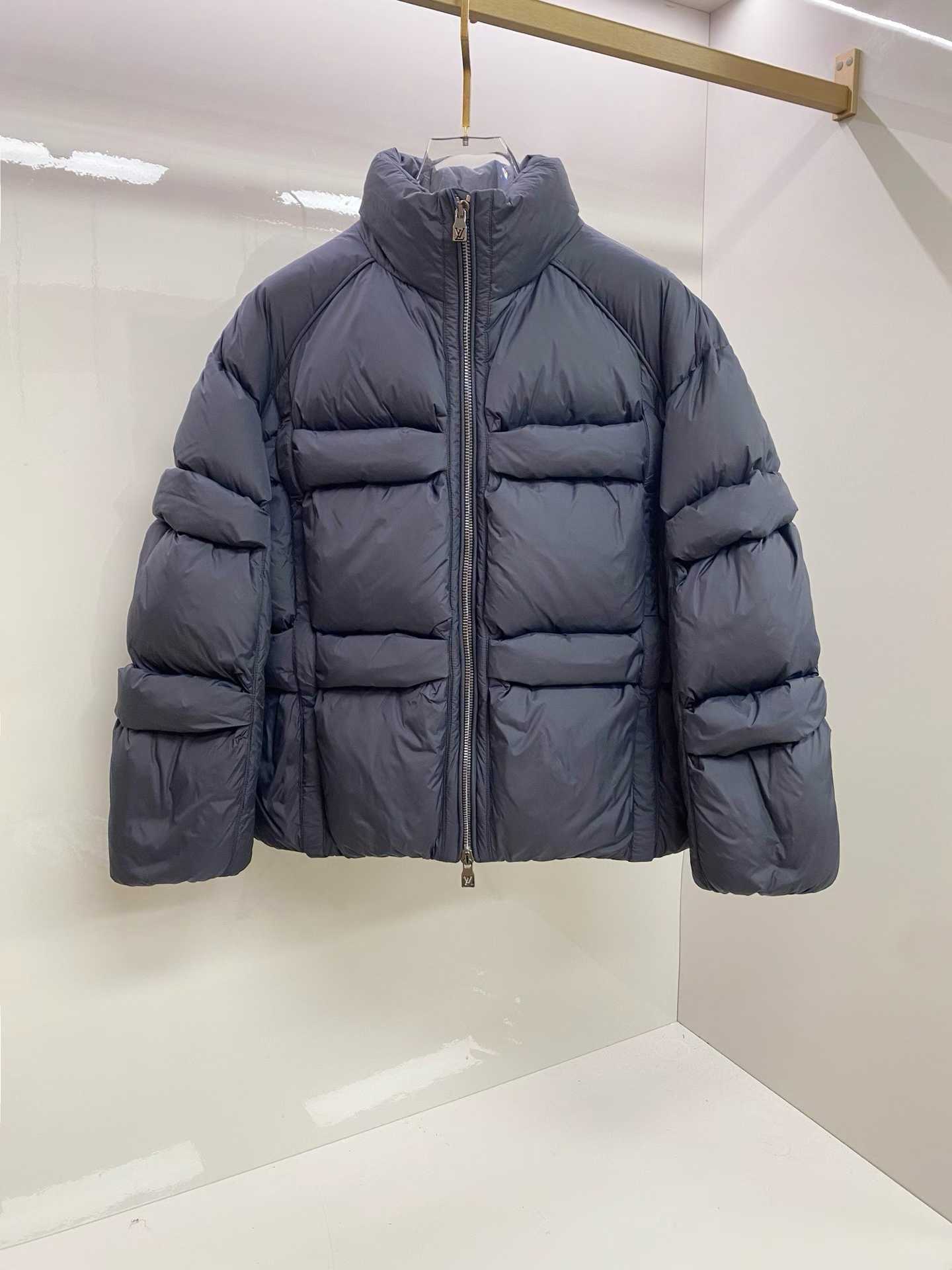 Moncler Bardane short down jacket in black
