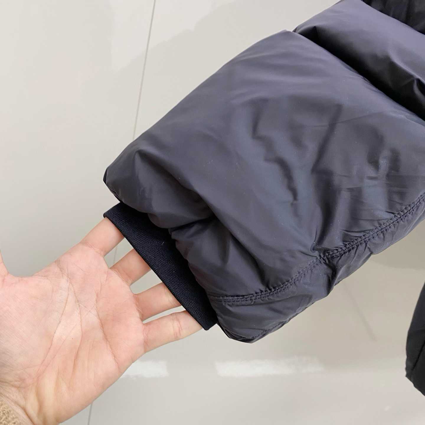 Moncler Bardane short down jacket in black