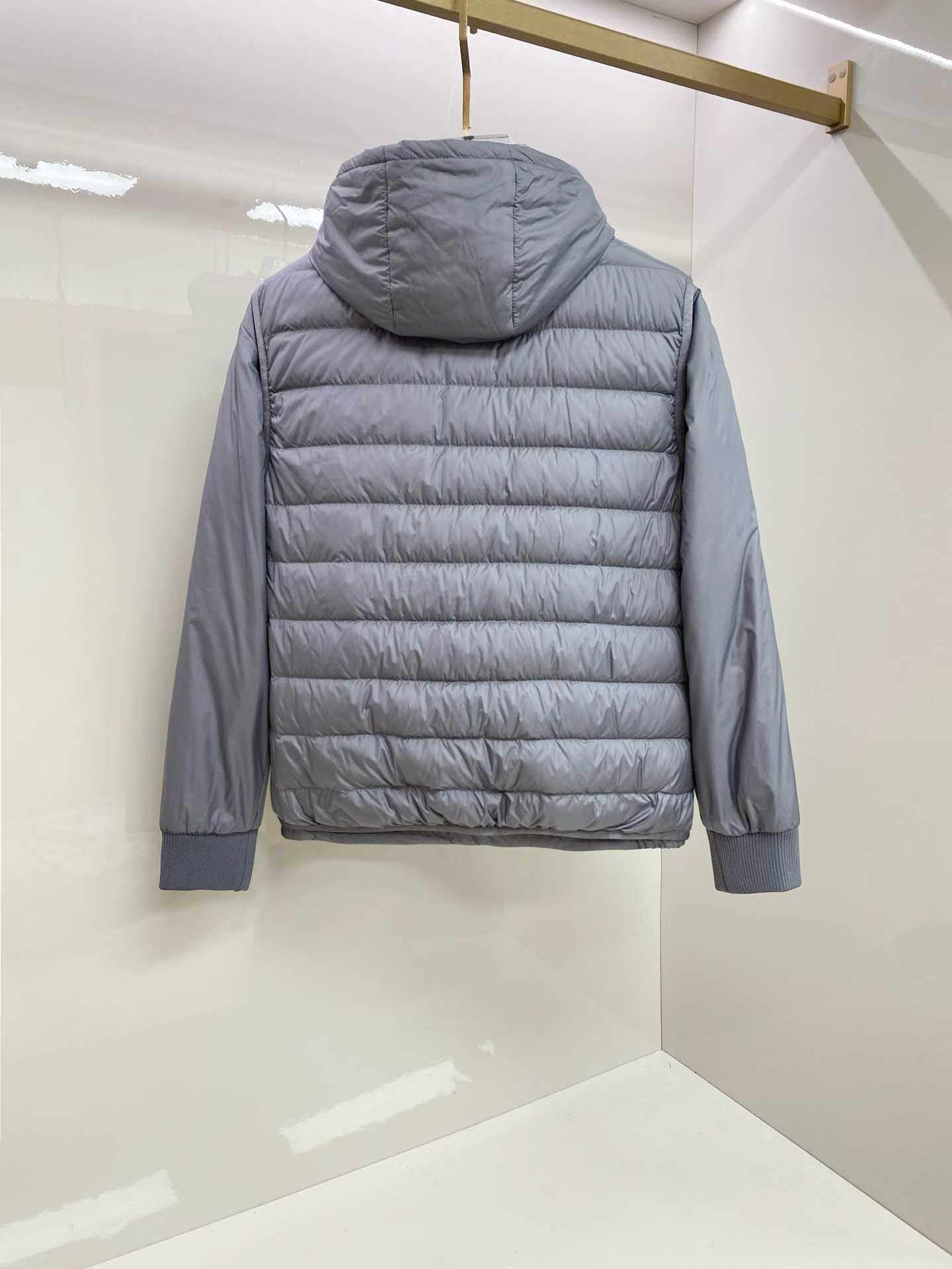 Moncler Verney 3-in-1 short down jacket in grey