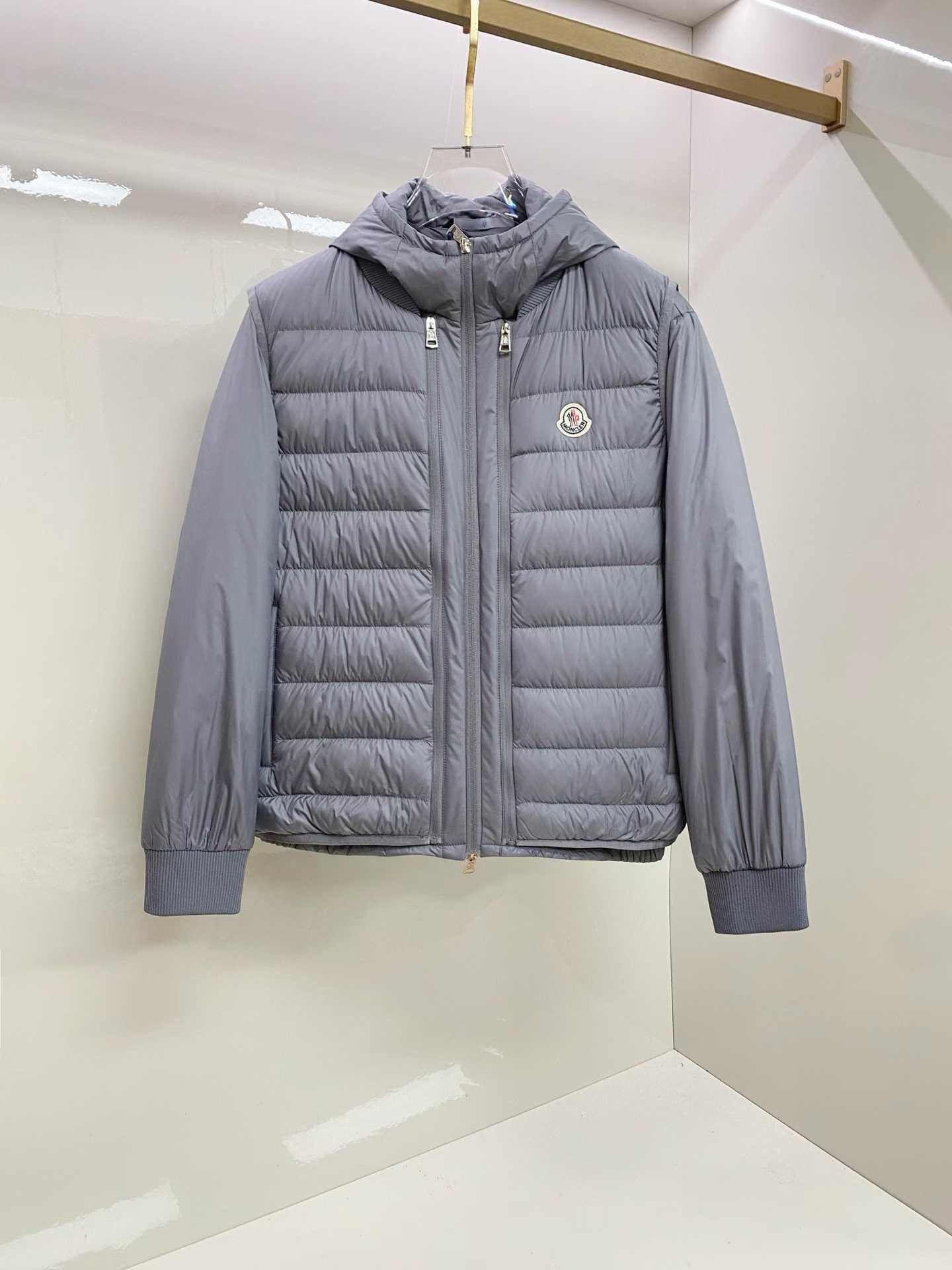 Moncler Verney 3-in-1 short down jacket in grey