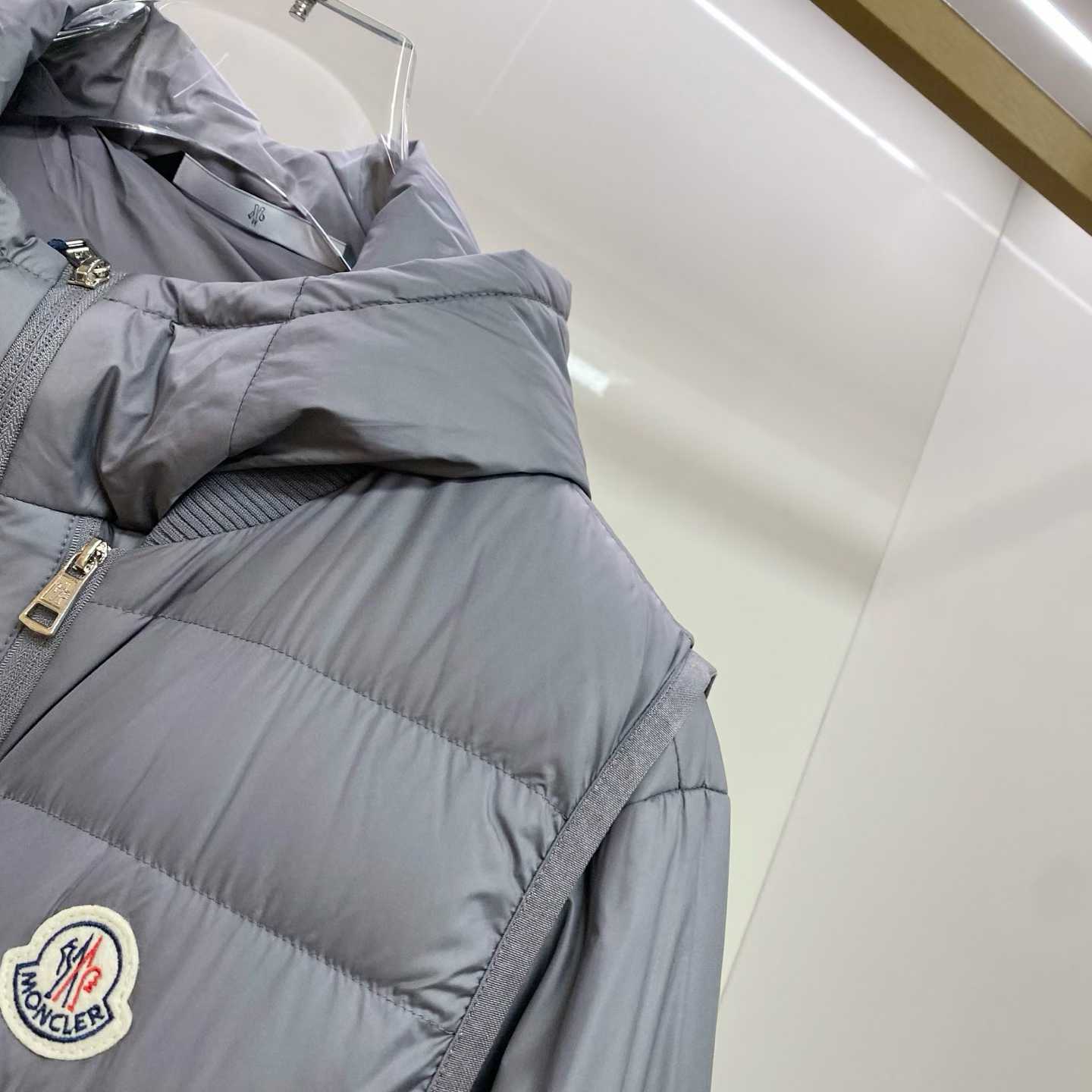 Moncler Verney 3-in-1 short down jacket in grey