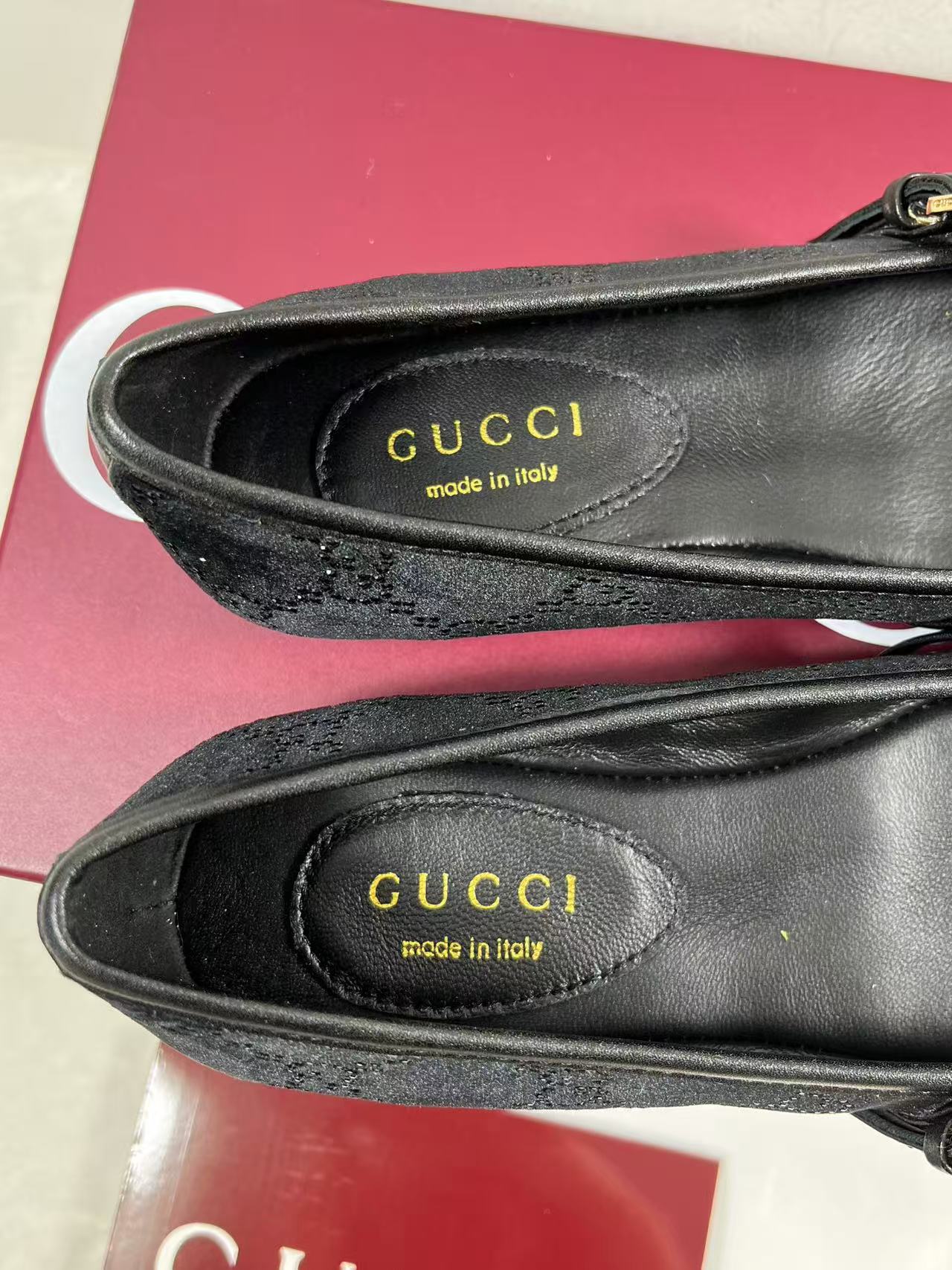 Gucci GG crystal Horsebit ballet flat in black velvet. Size EU37 womens