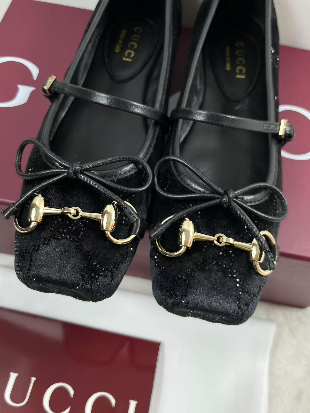 Gucci GG crystal Horsebit ballet flat in black velvet. Size EU37 womens