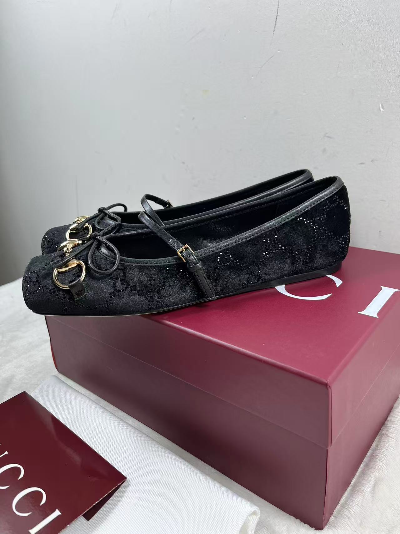 Gucci GG crystal Horsebit ballet flat in black velvet. Size EU37 womens