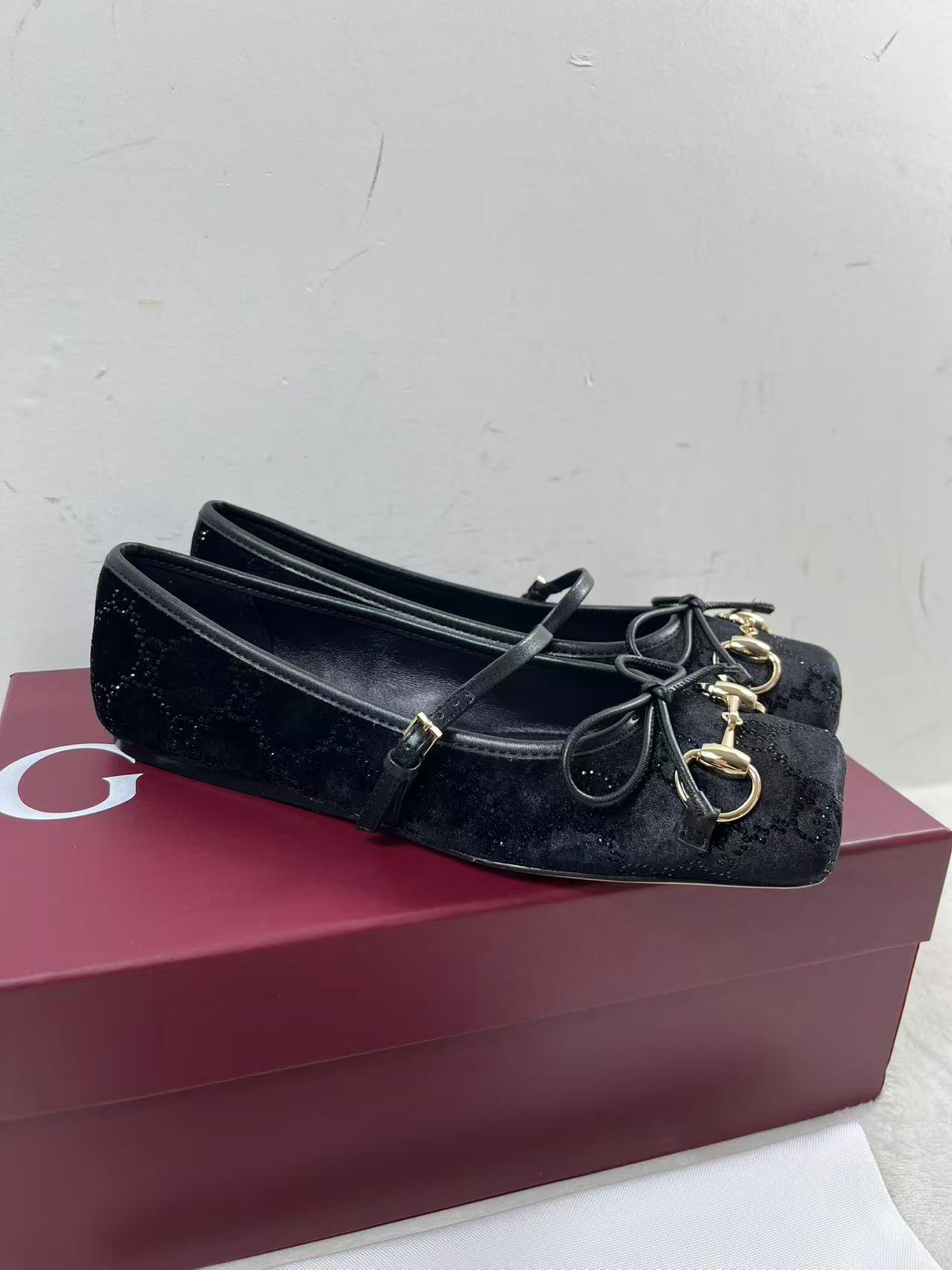 Gucci GG crystal Horsebit ballet flat in black velvet. Size EU37 womens