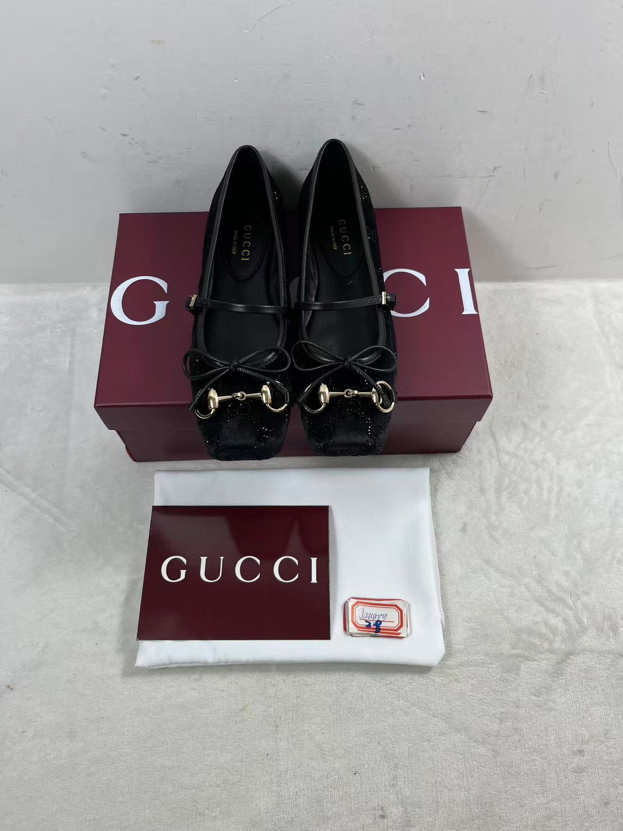 Gucci GG crystal Horsebit ballet flat in black velvet. Size EU37 womens