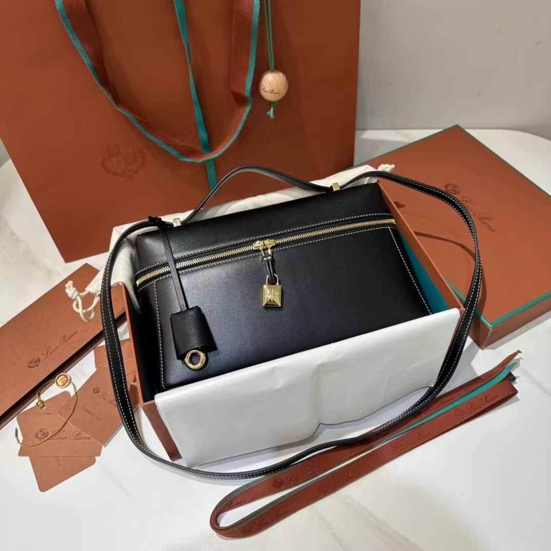 Loro Piana Extra Bag L27 in black smooth calfskin leather