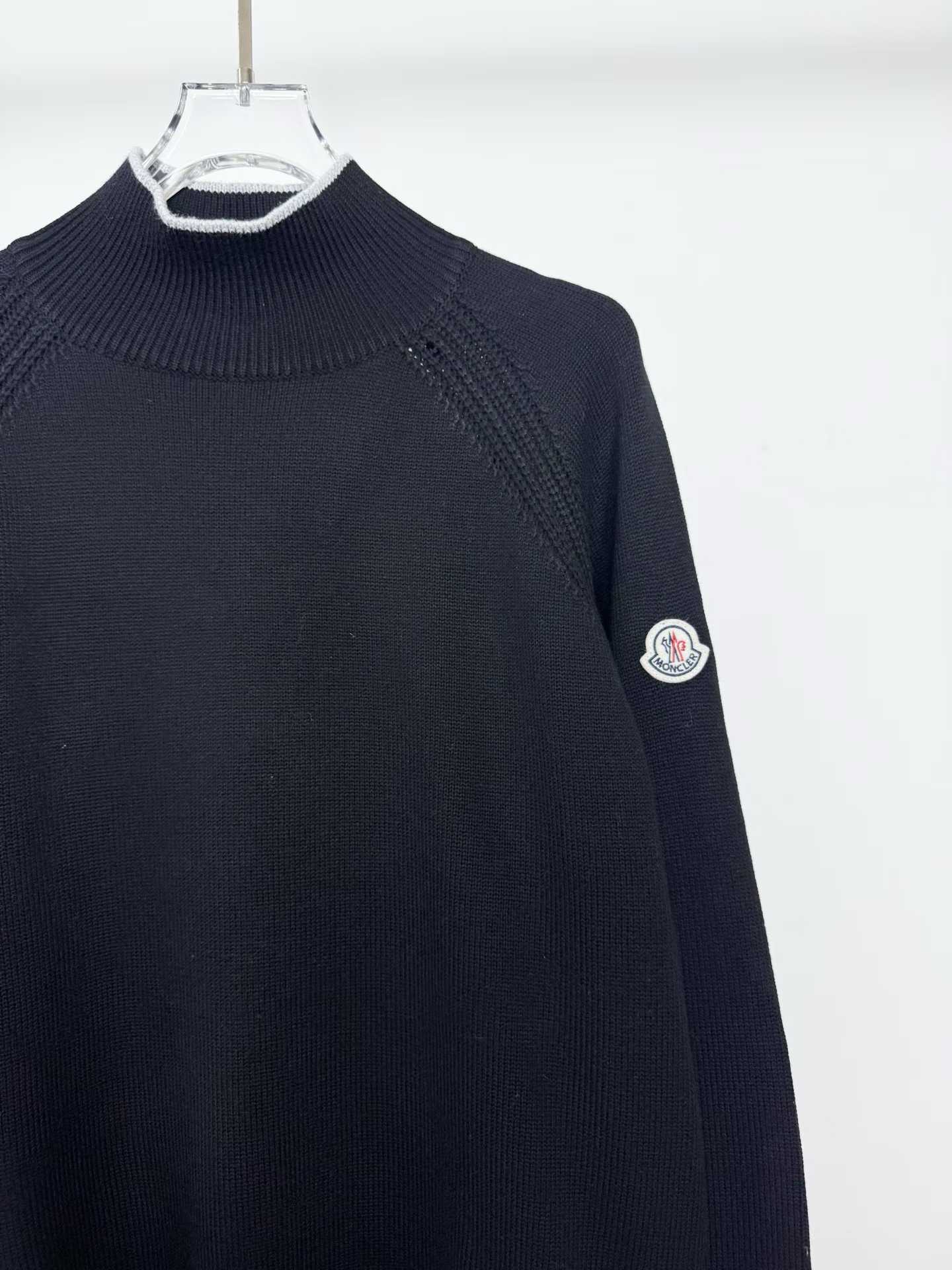 Moncler alpaca and wool blend turtleneck Black jumper with contrasting tipped trim