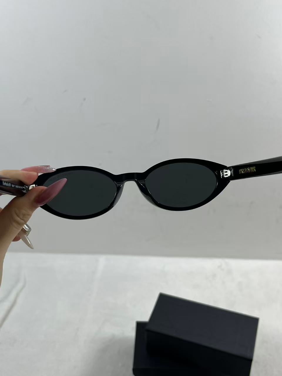 Dior Eyewear DiorPacific R1I oval-frame acetate sunglasses in black with gold-tone star details