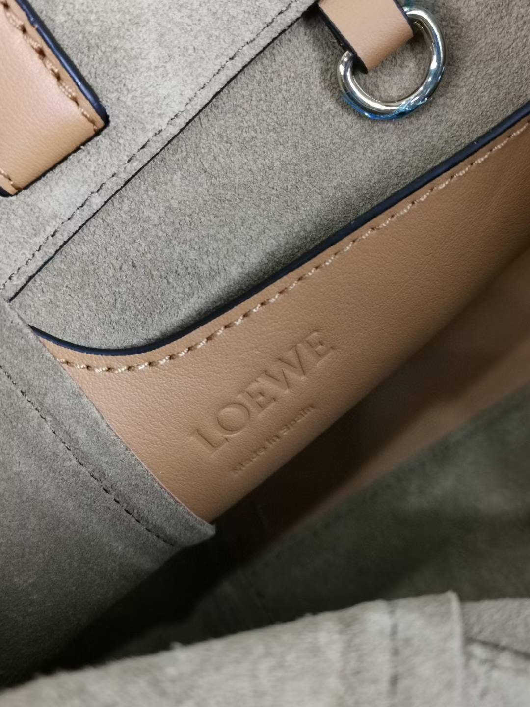 Loewe Hammock Nugget handbag Tan color