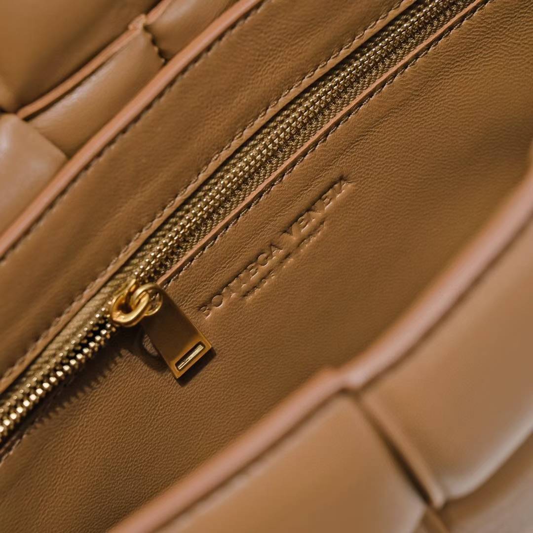 Bottega Veneta Chain Cassette Bag