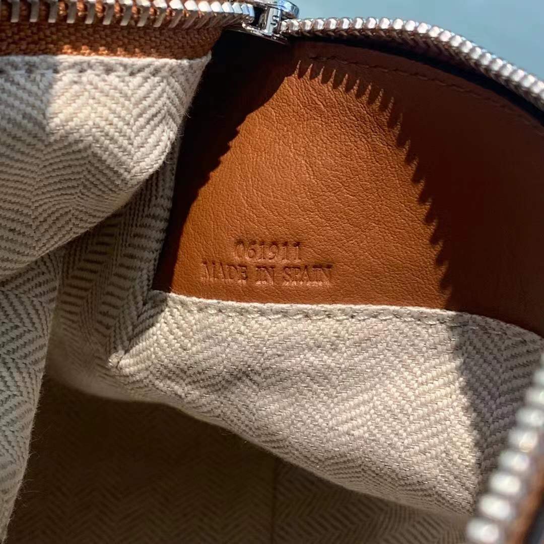 Loewe Puzzle Edge Bag in Black/Tan