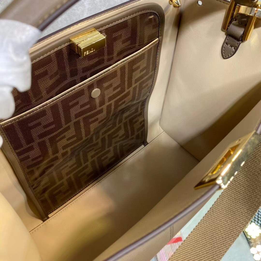 Fendi Peekaboo ISeeU handbag