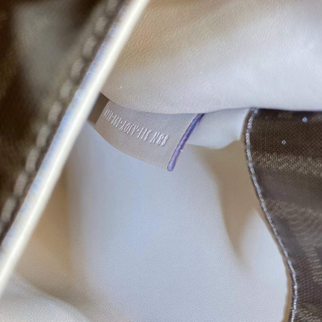 Fendi Peekaboo ISeeU handbag