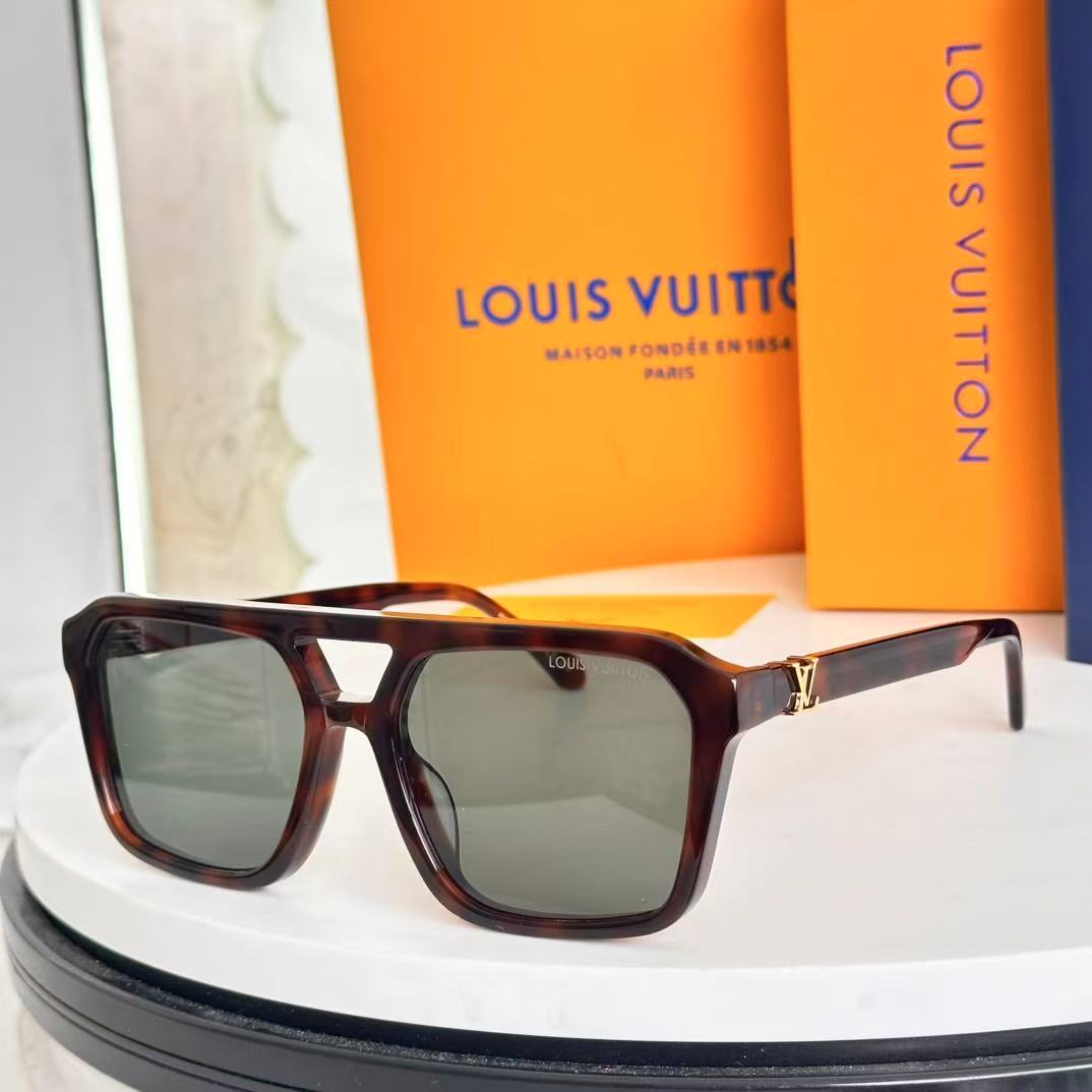 LV Z3120U Hit Large Square Sunglasses