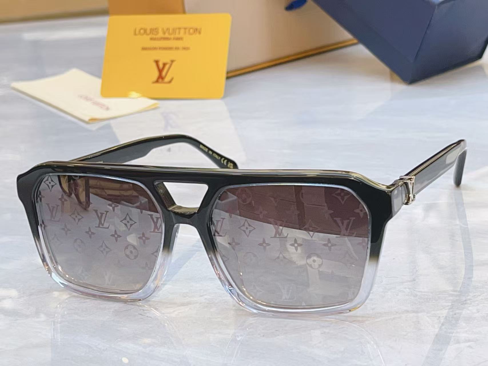 LV Z3120U Hit Large Square Sunglasses