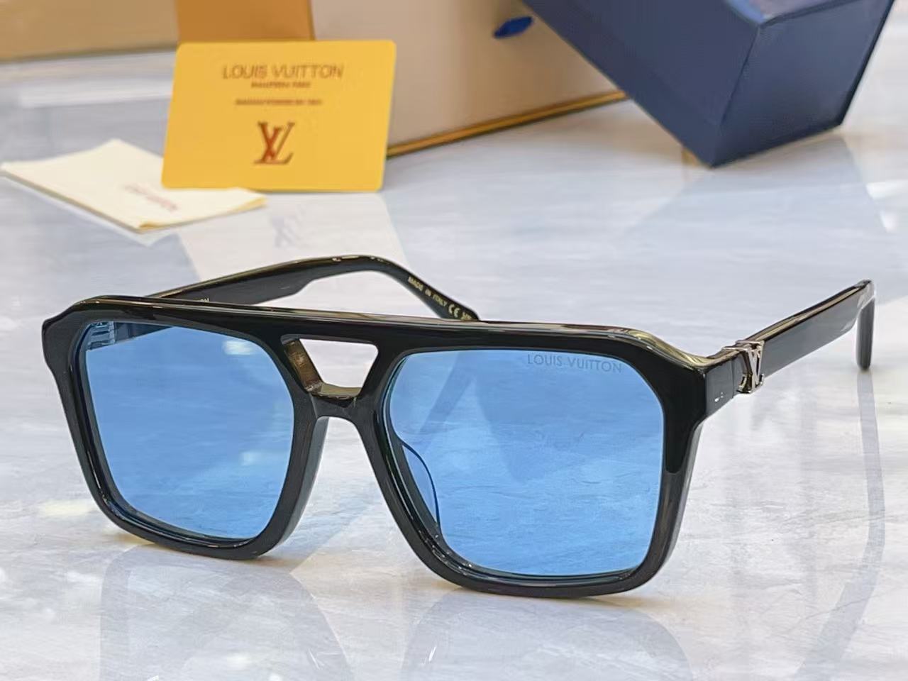 LV Z3120U Hit Large Square Sunglasses