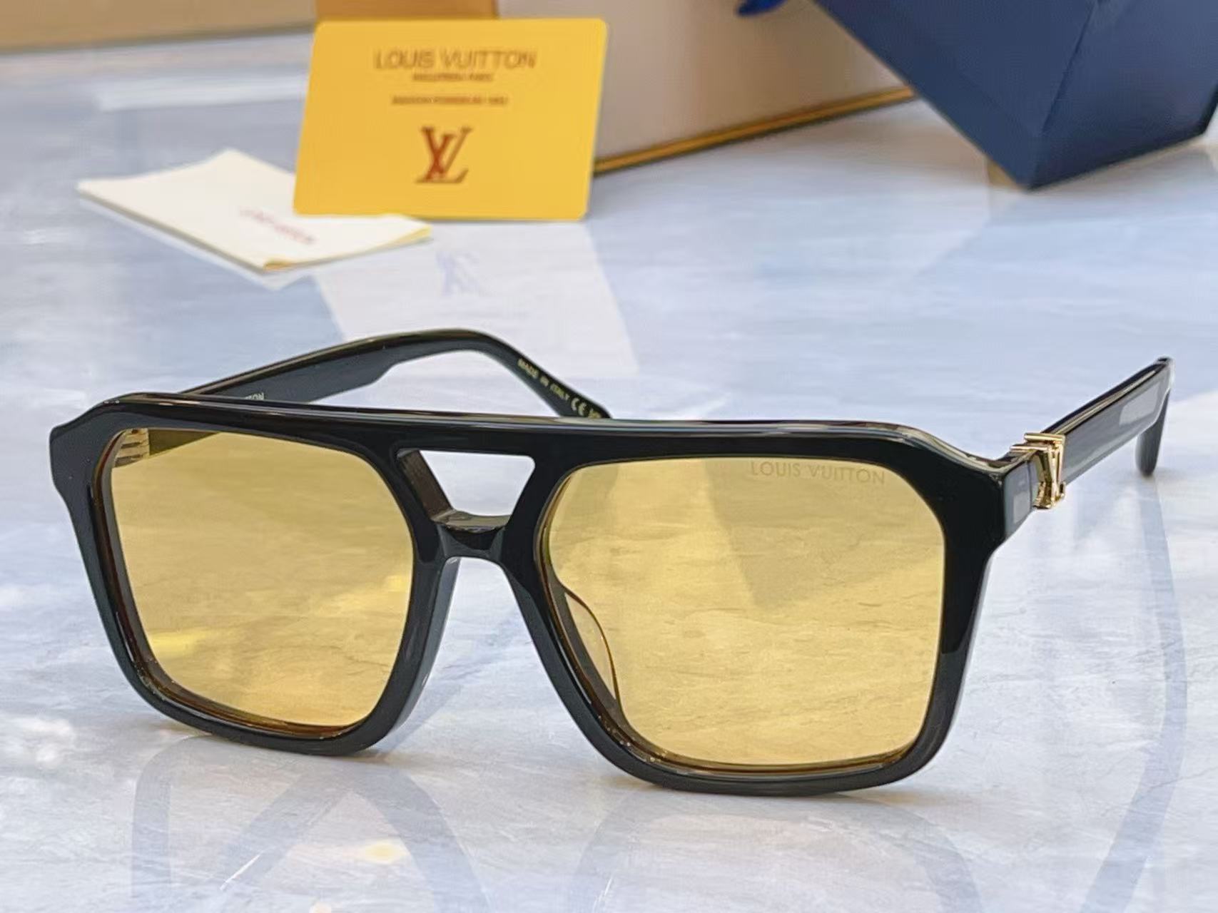 LV Z3120U Hit Large Square Sunglasses