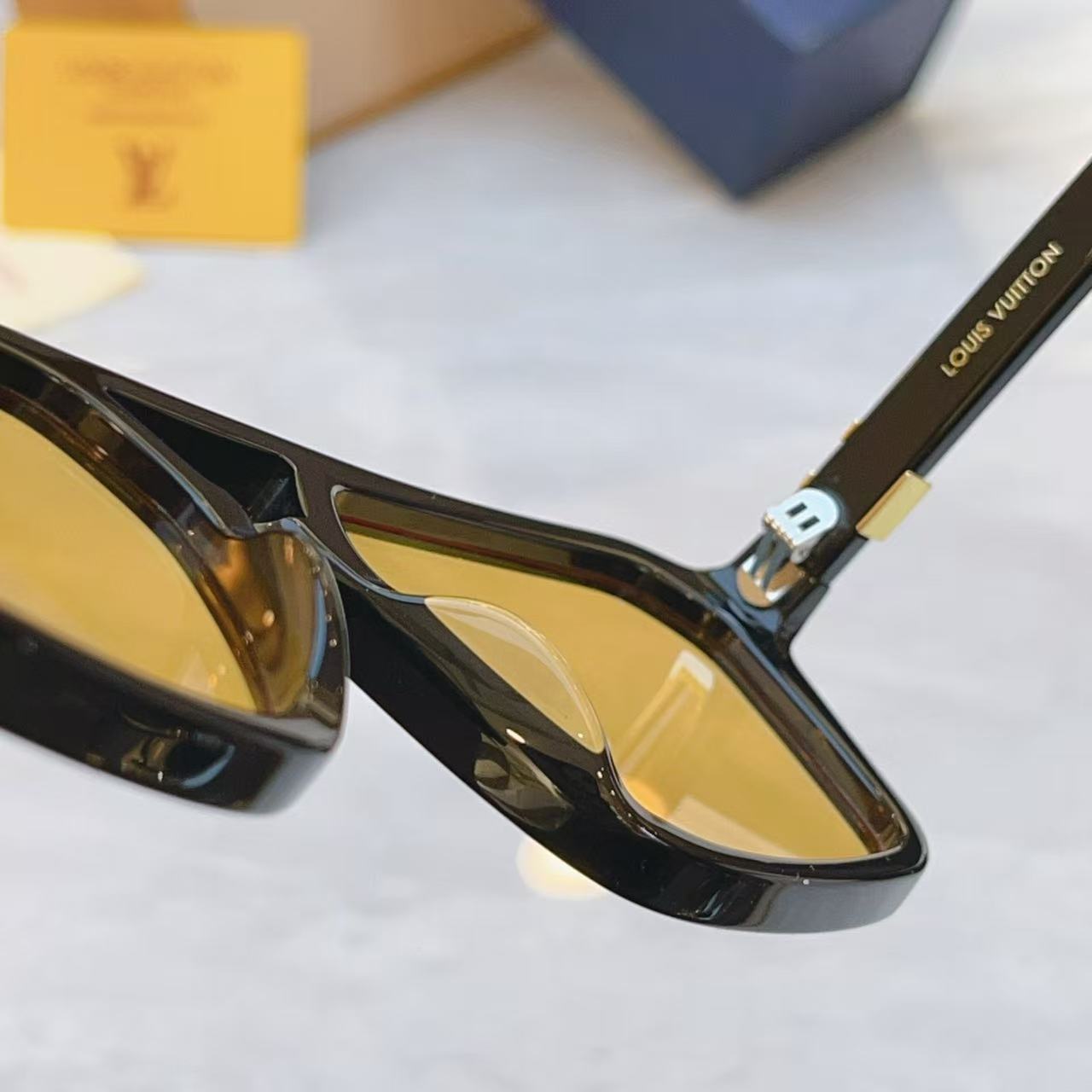 LV Z3120U Hit Large Square Sunglasses
