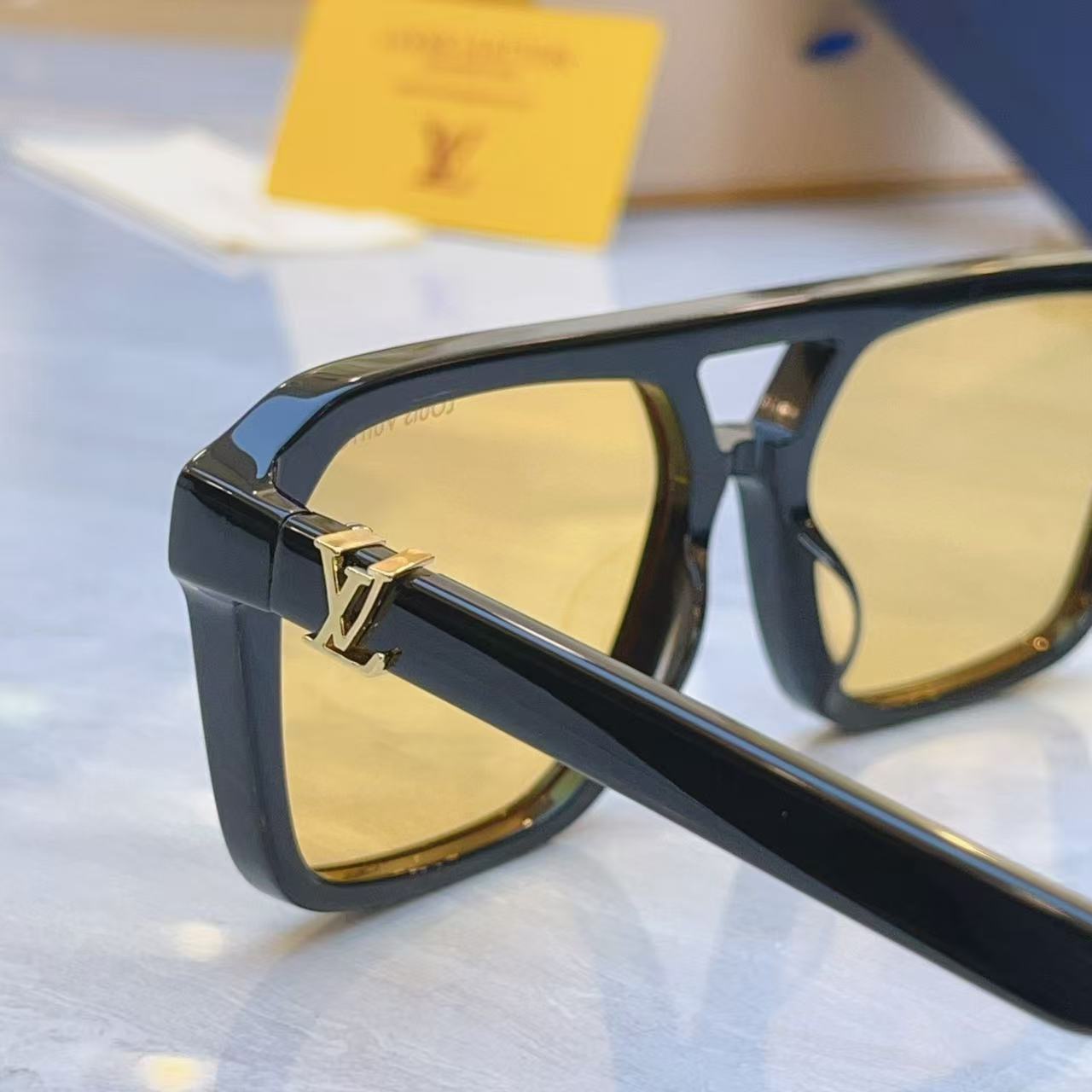 LV Z3120U Hit Large Square Sunglasses