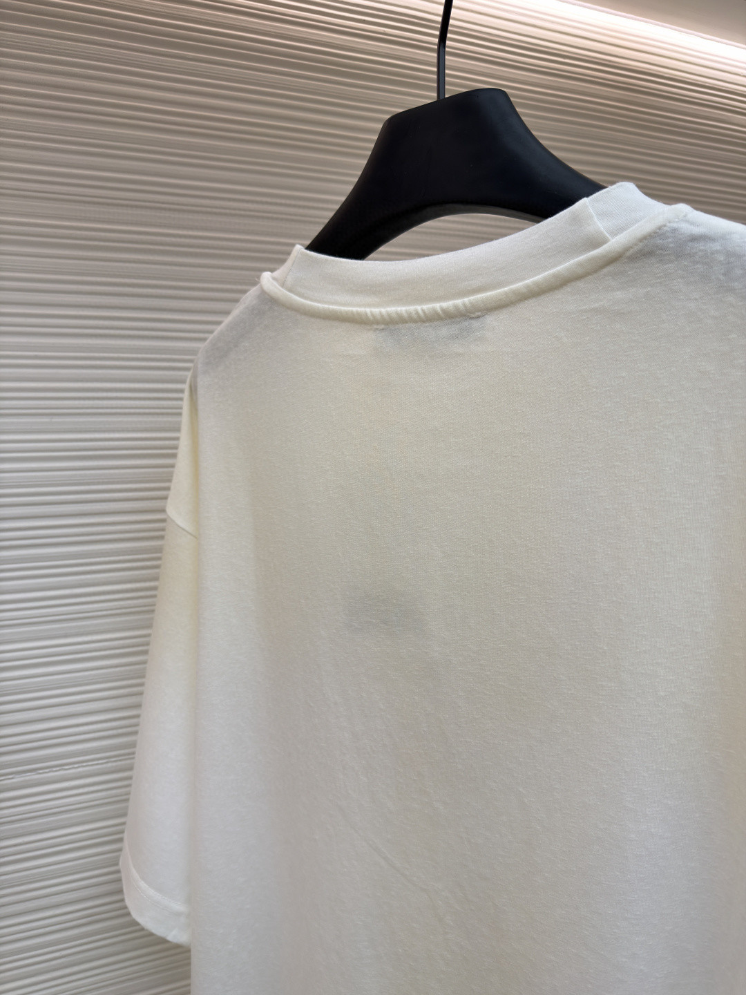 Acne StudiosAcne studios stockholm logo t-shirt in 'dusty white'