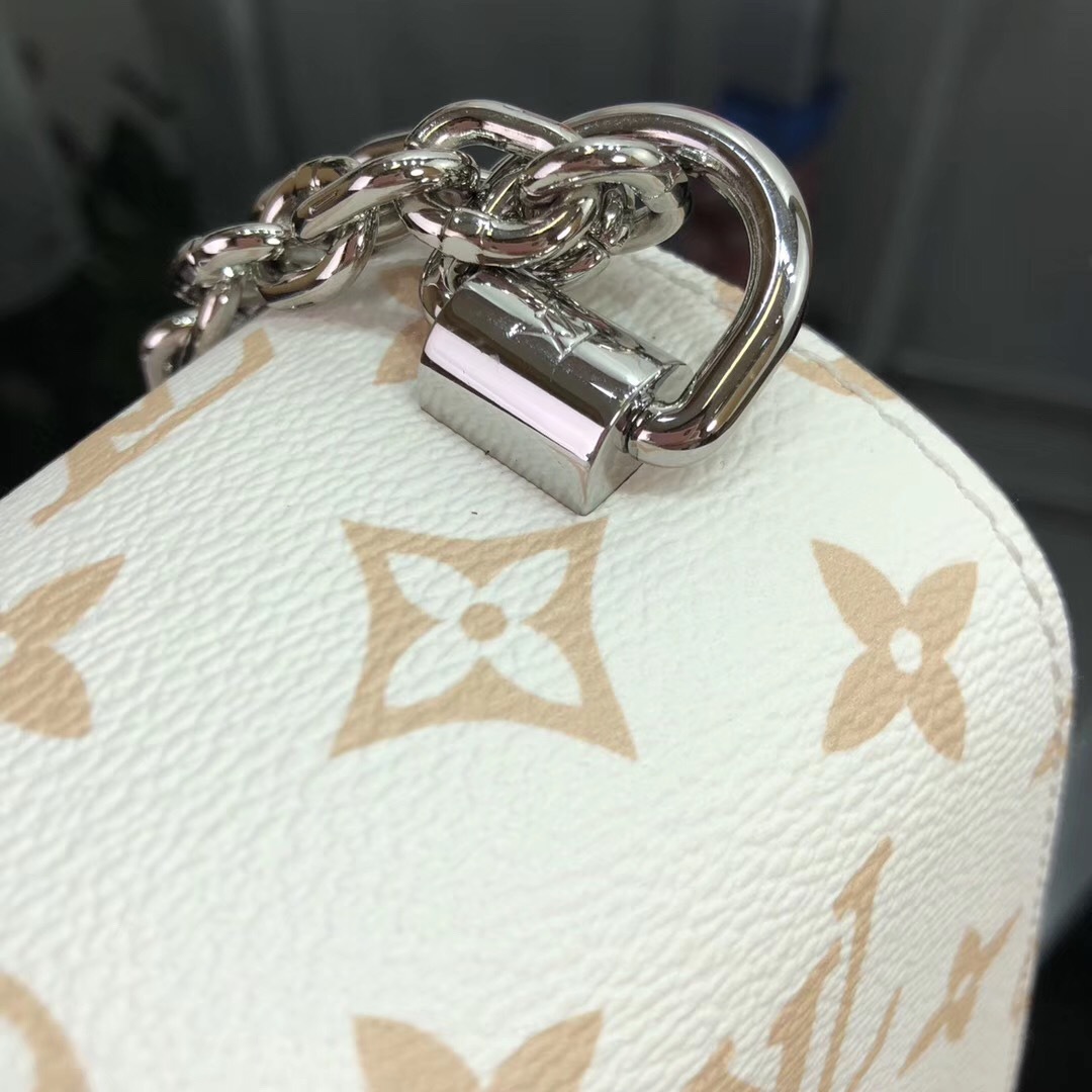 LV Twist bag in a Quartz White/Pink gradient