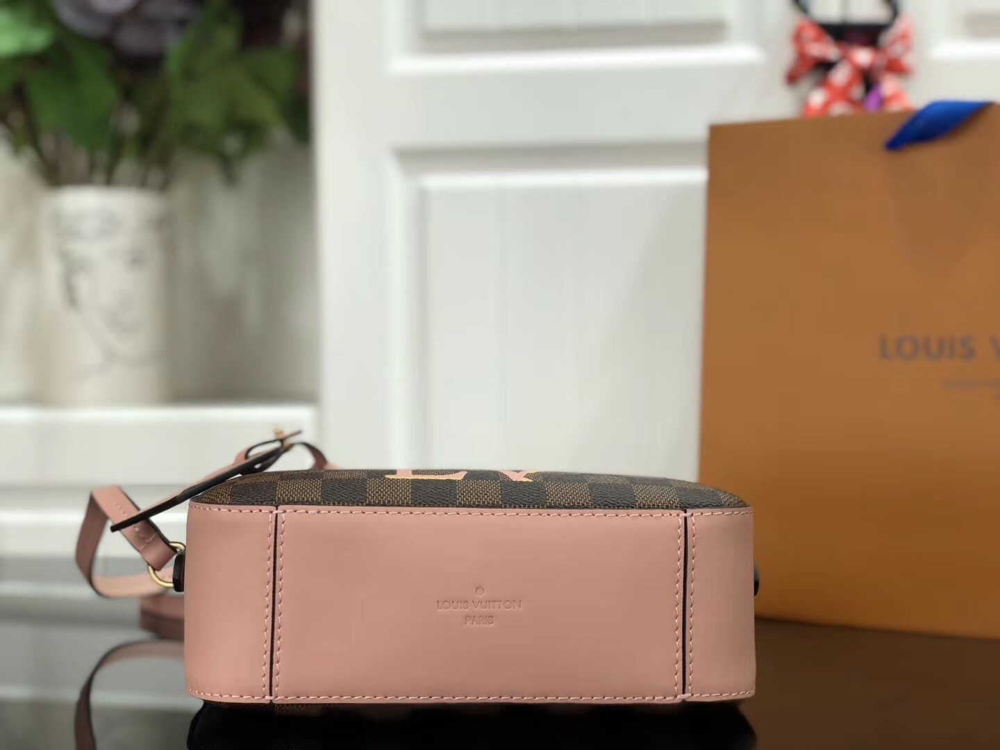 LV Damier Ebene Canvas Santa Monica Bag.