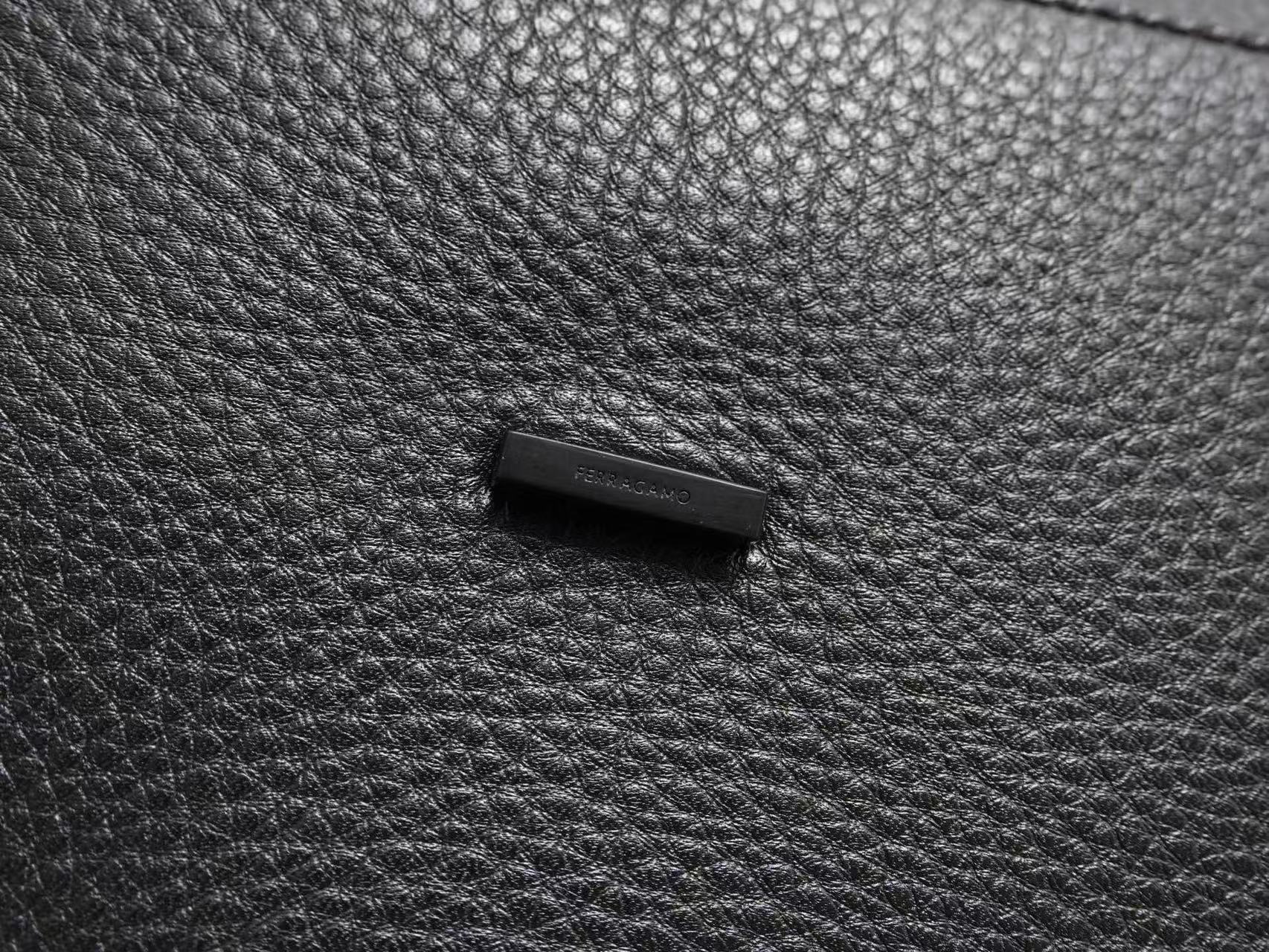 Ferragamo Hug Soft Bicolor Leather Shoulder Bag in moss green Black