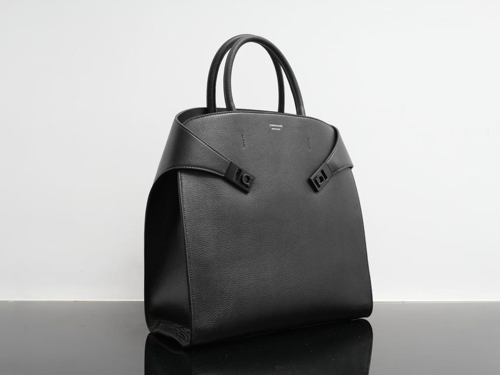 Ferragamo Hug Soft Bicolor Leather Shoulder Bag in moss green Black