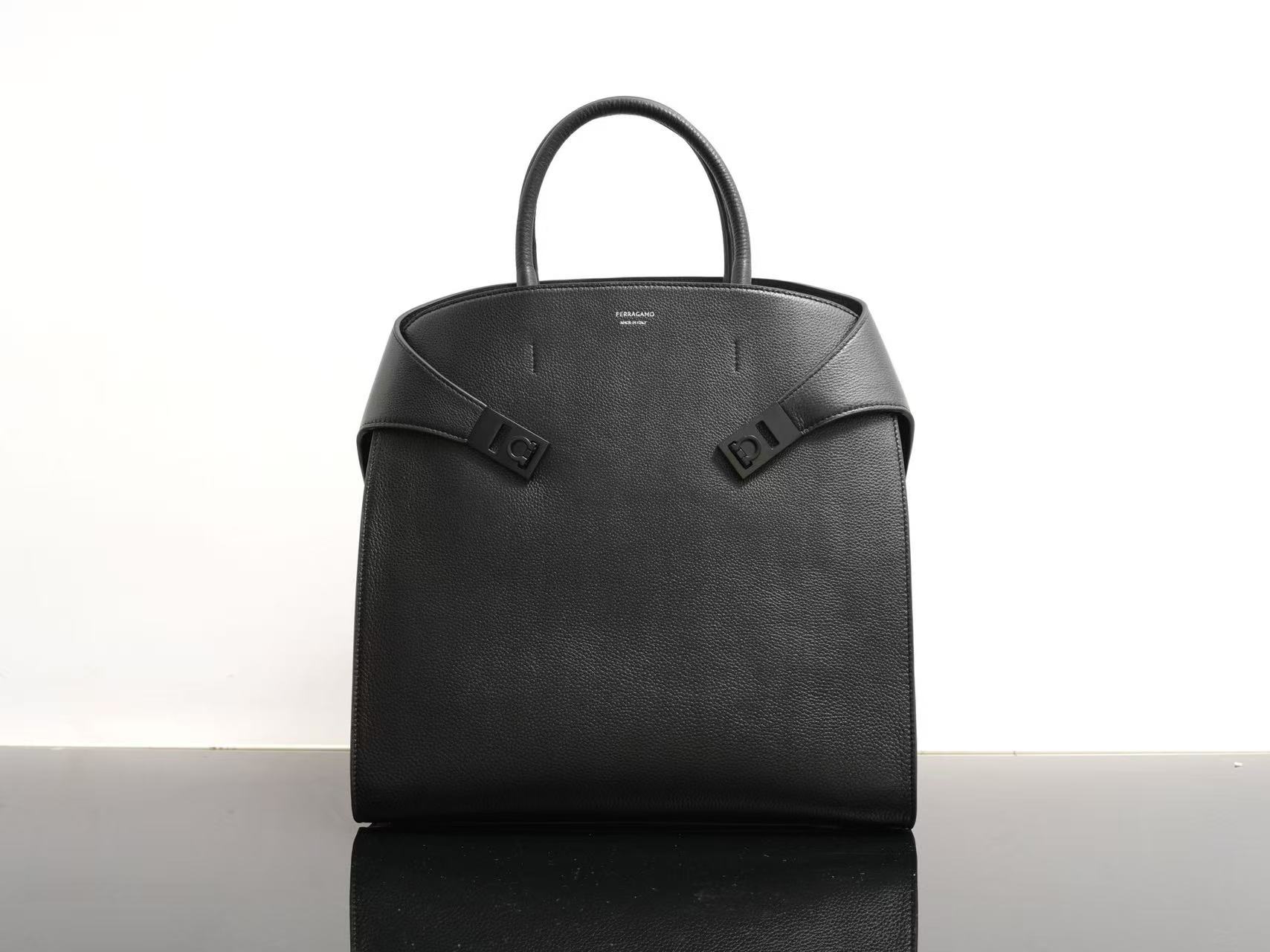 Ferragamo Hug Soft Bicolor Leather Shoulder Bag in moss green Black