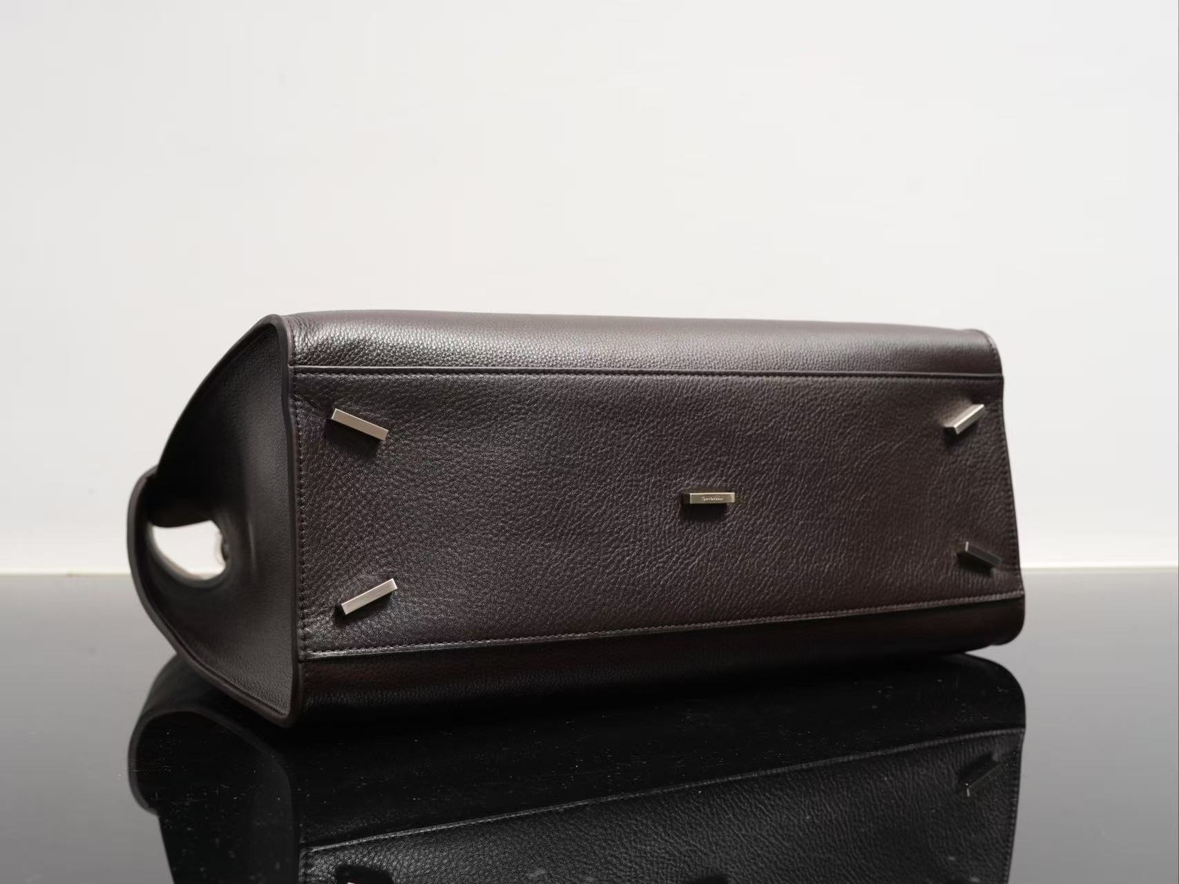 Ferragamo Hug Soft Bicolor Leather Shoulder Bag in moss green Black