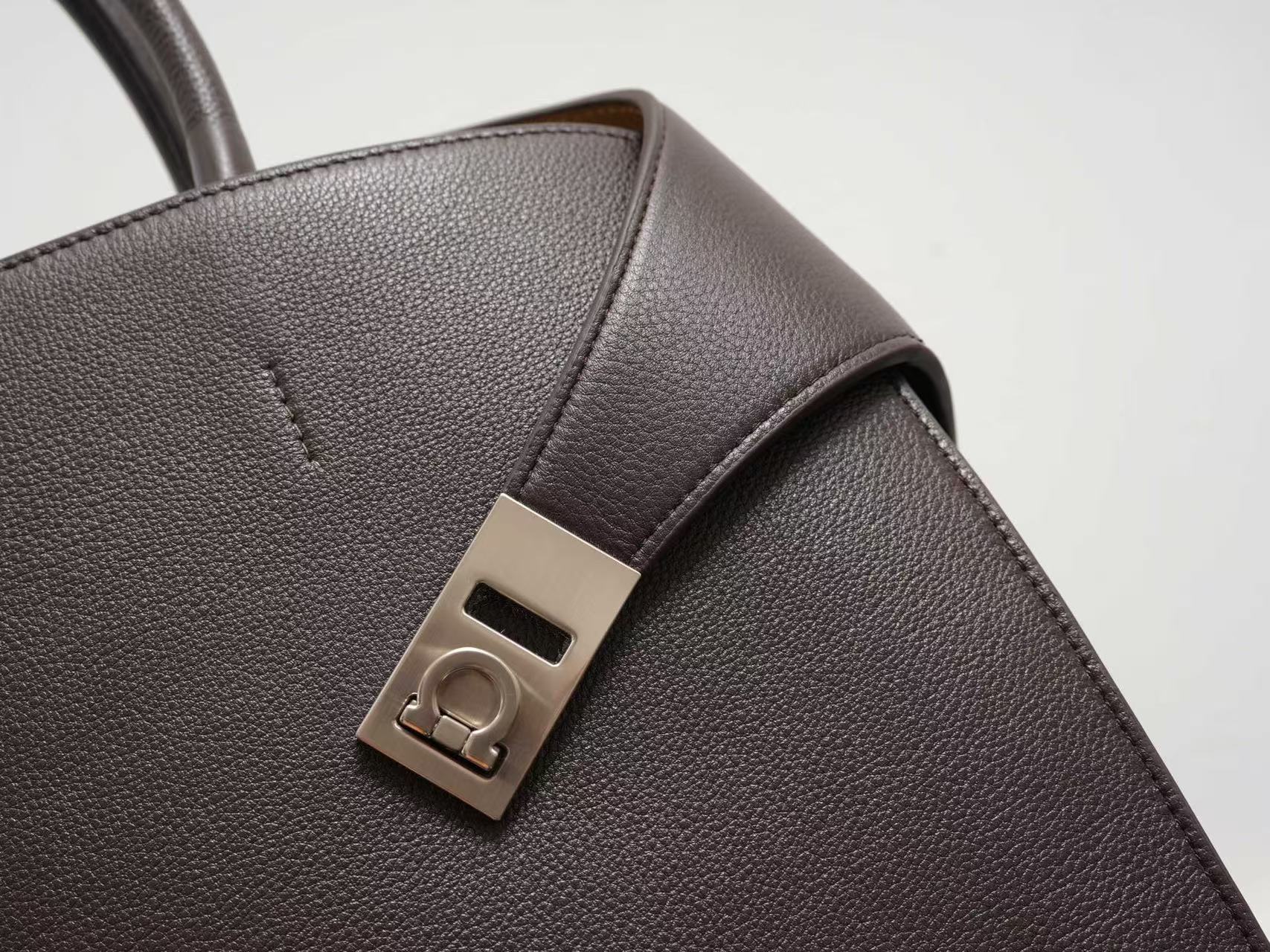 Ferragamo Hug Soft Bicolor Leather Shoulder Bag in moss green Black